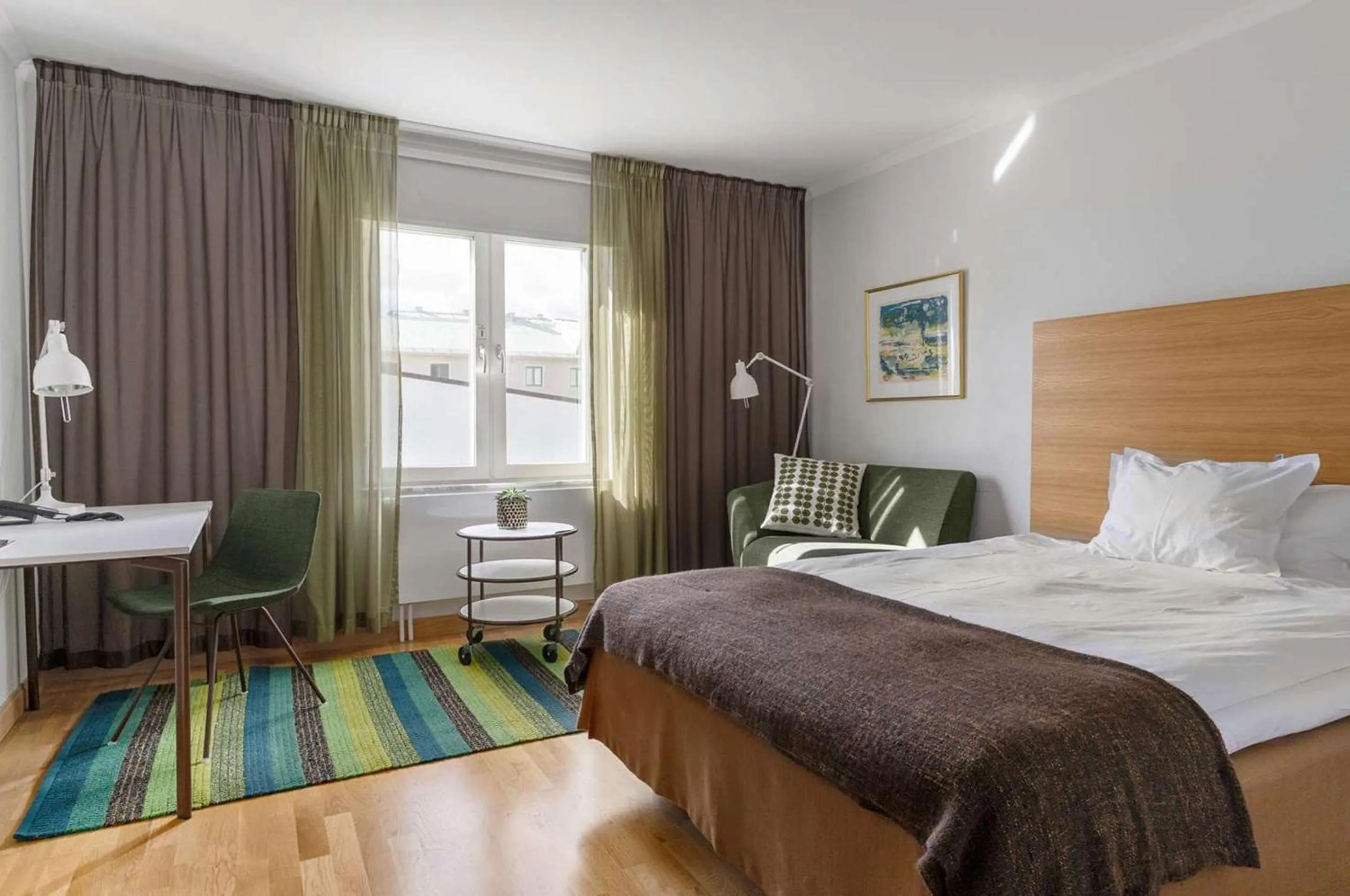 Property building, Bed in Landvetter Airport Hotel, Best Western Premier Collection