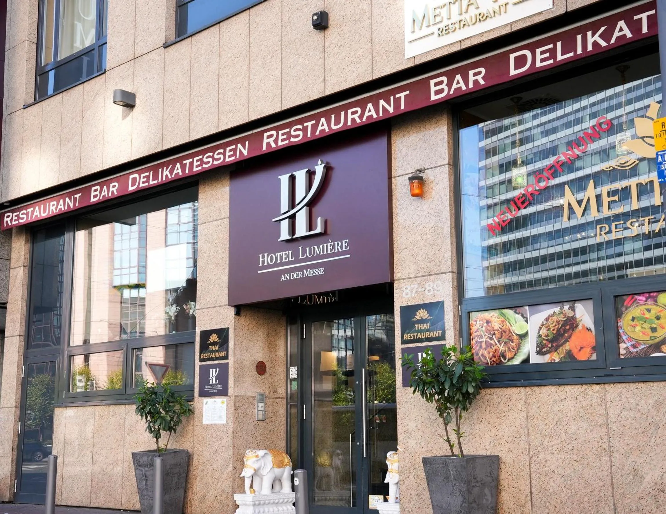 Property building in Hotel Lumière an der Messe