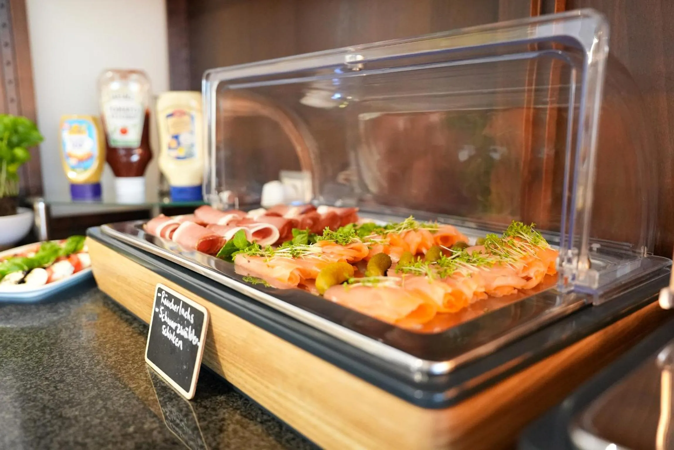 Breakfast in Hotel Lumière an der Messe