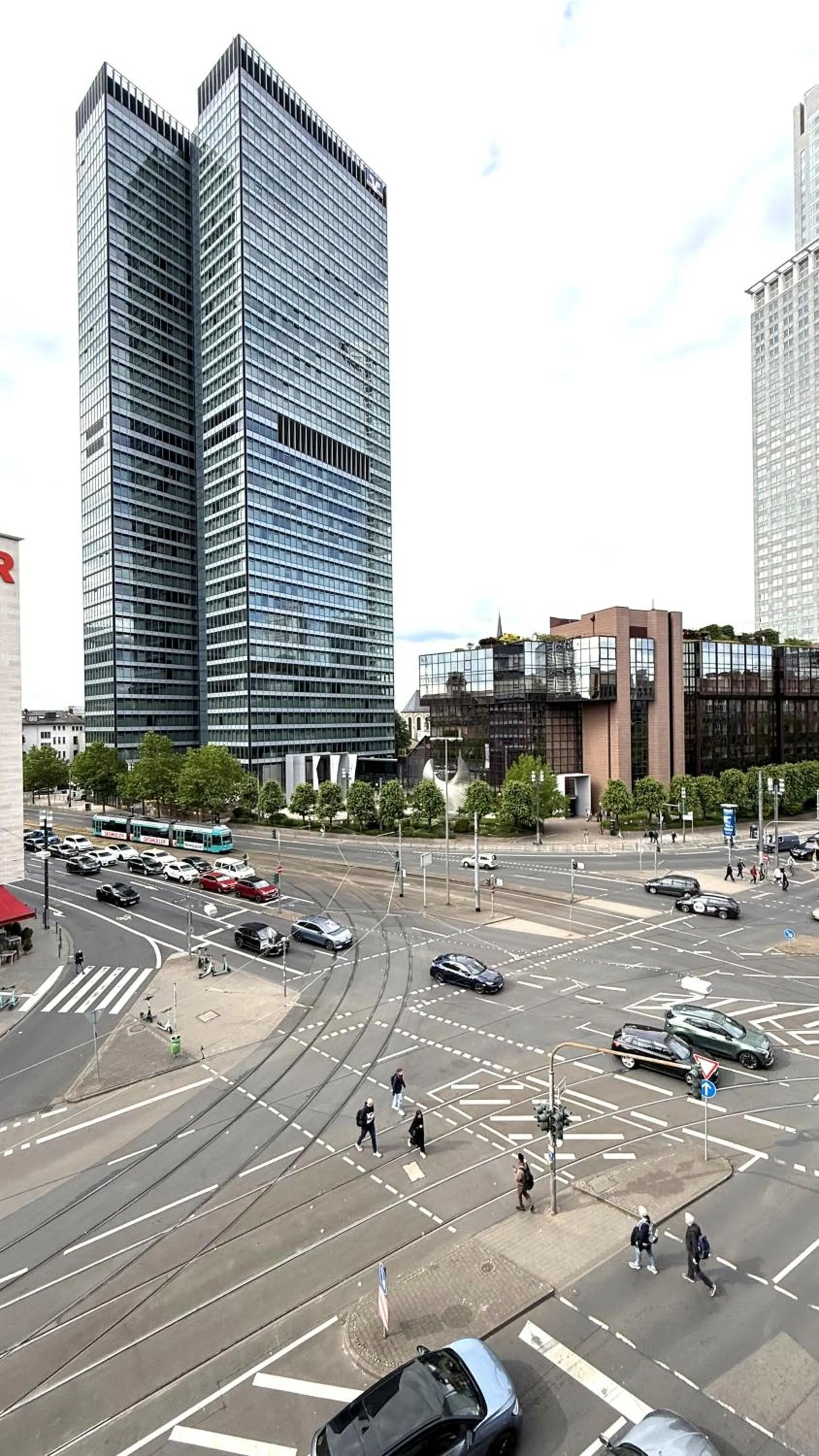 City view in Hotel Lumière an der Messe