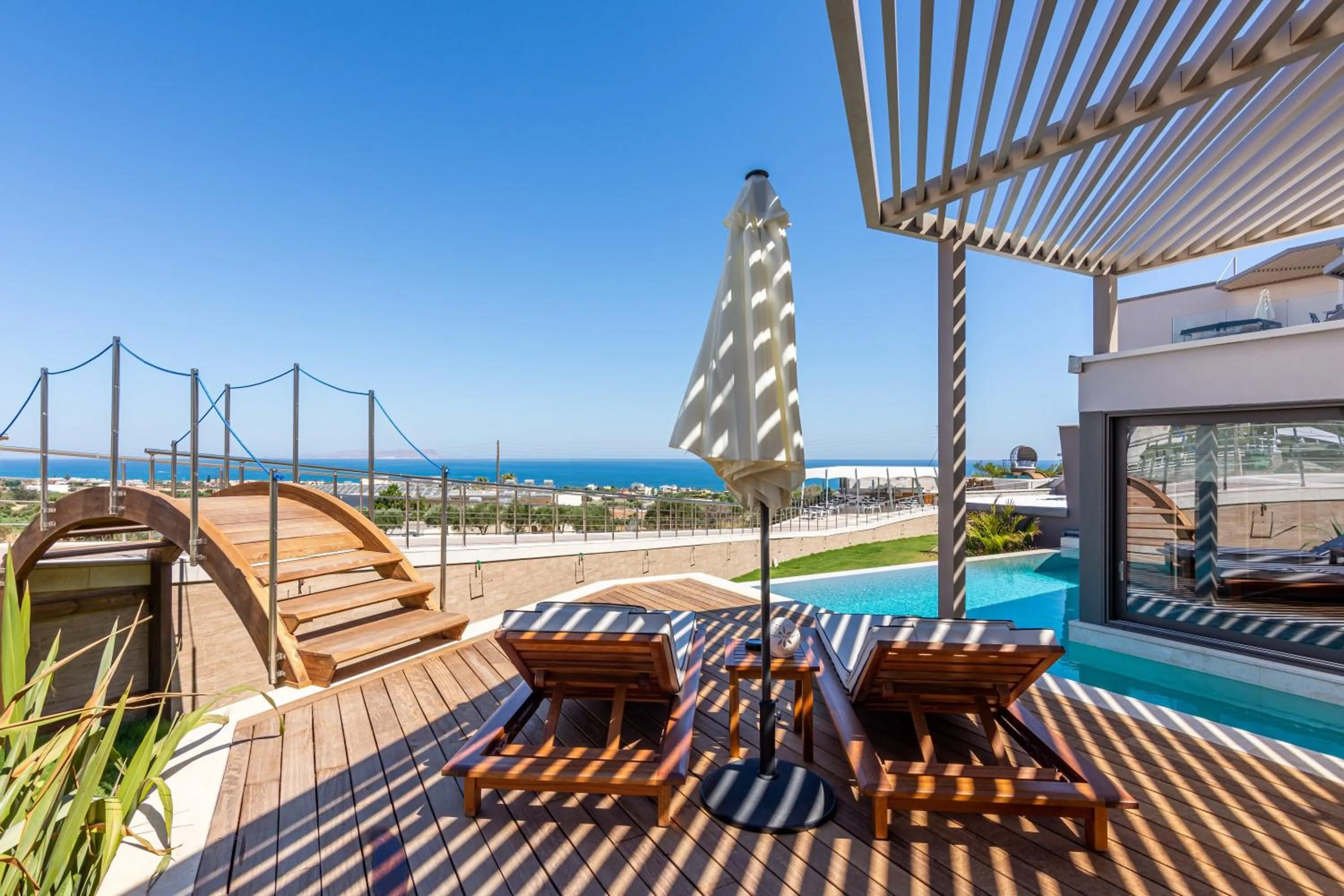 Swimming pool in Onira Suite Dreams