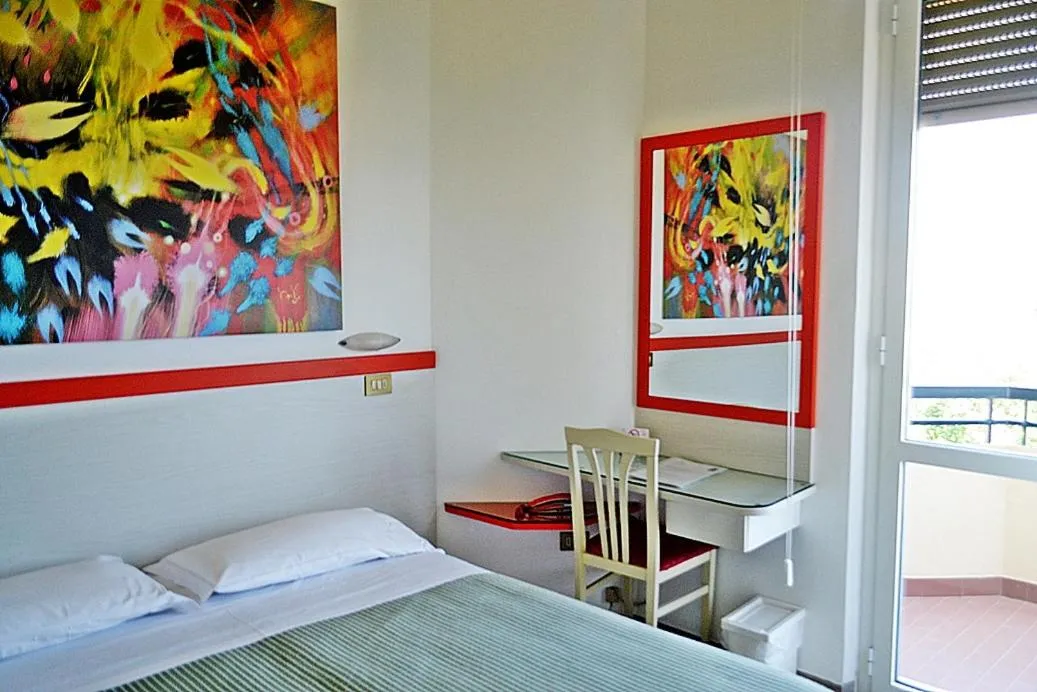 Photo of the whole room in Hotel Cristina