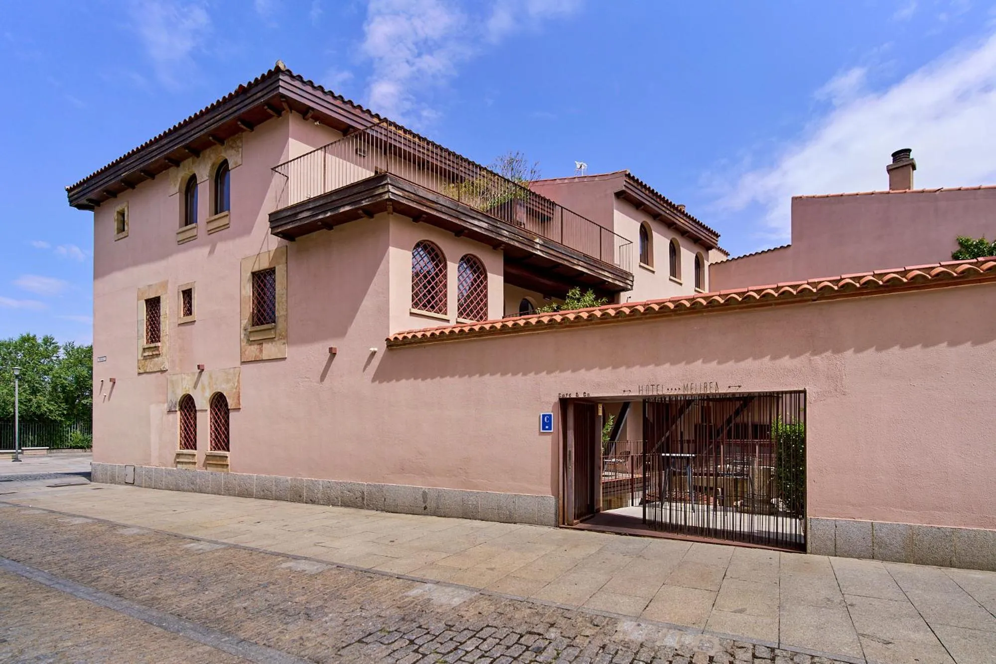 Facade/entrance in Hotel Melibea by gaiarooms