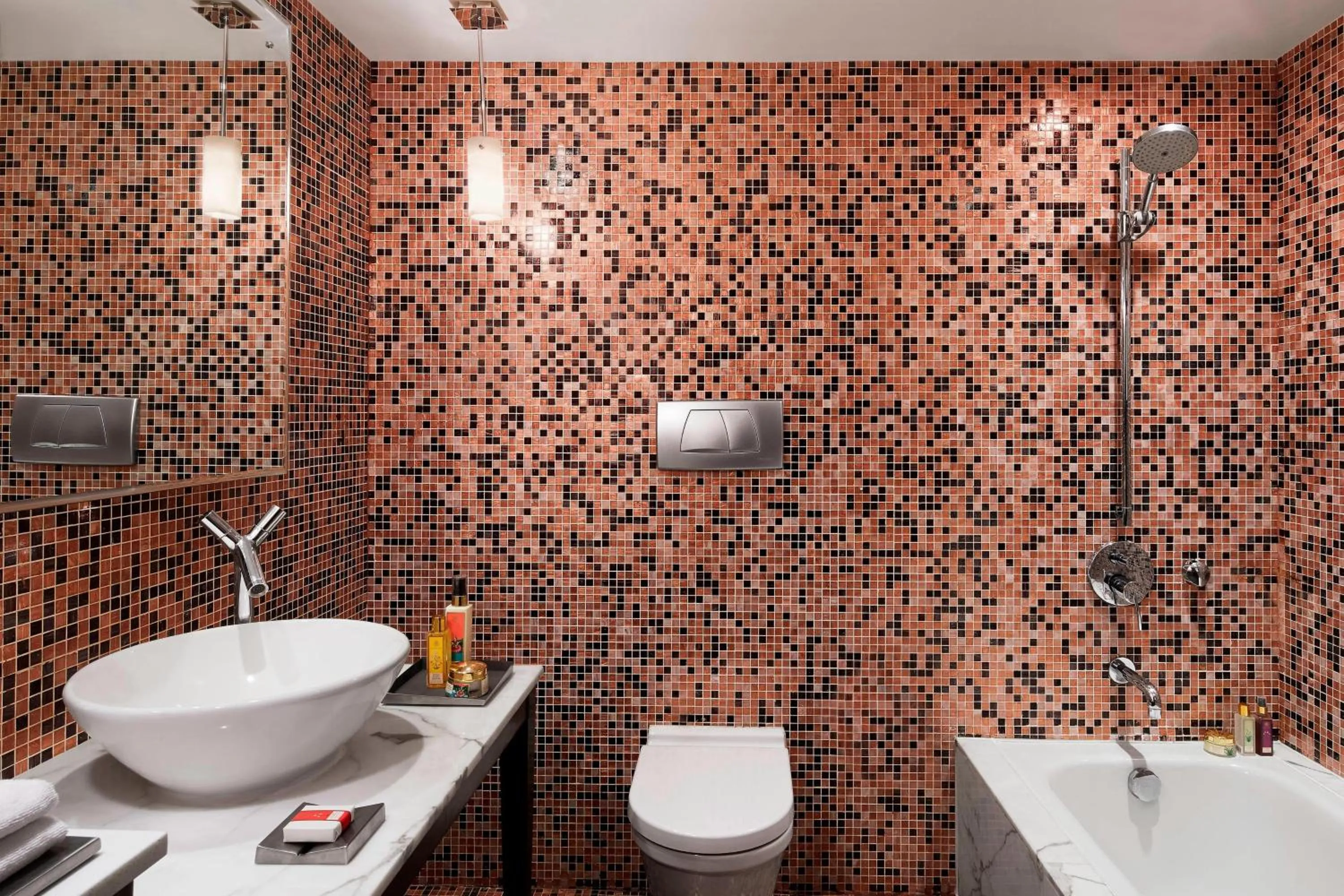 Bathroom in Le Meridien New Delhi