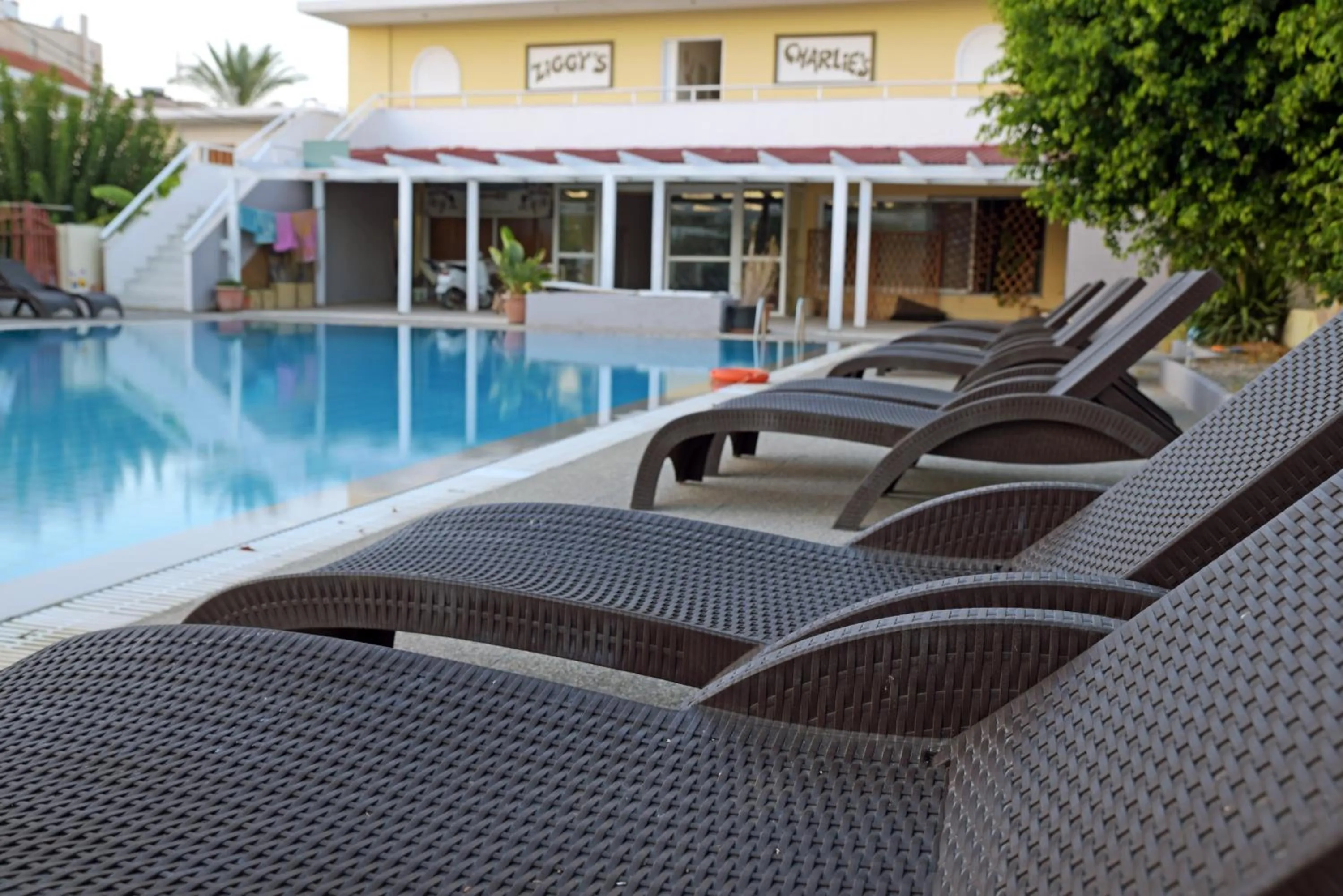 Swimming pool in Falirala Central