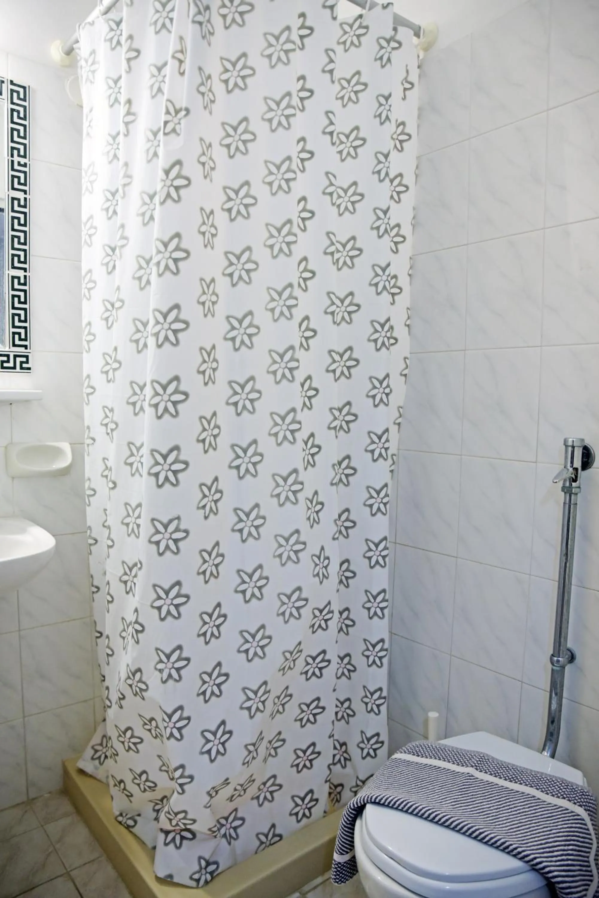 Bathroom in Falirala Central