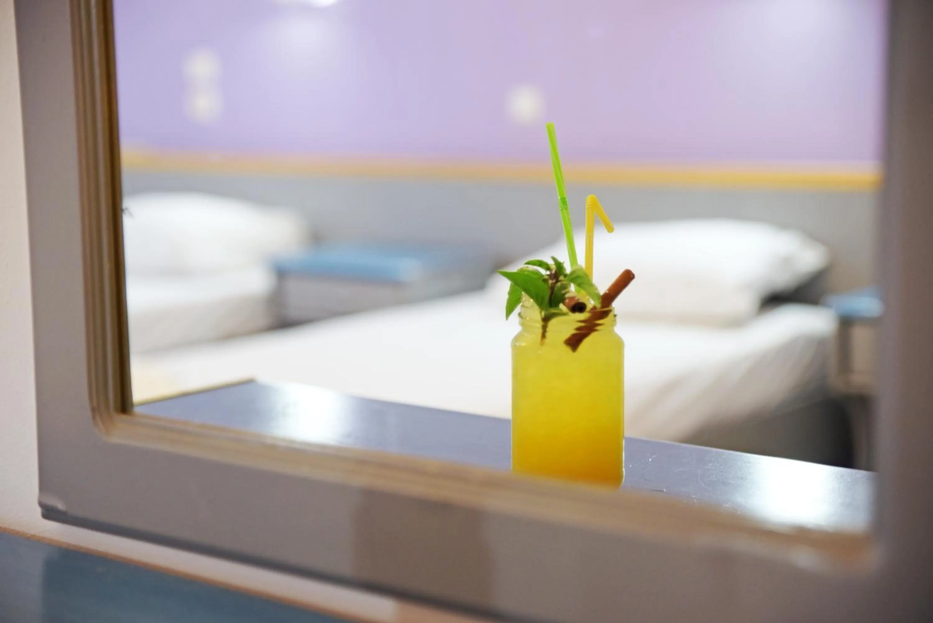 Non alcoholic drinks, Bed in Falirala Central