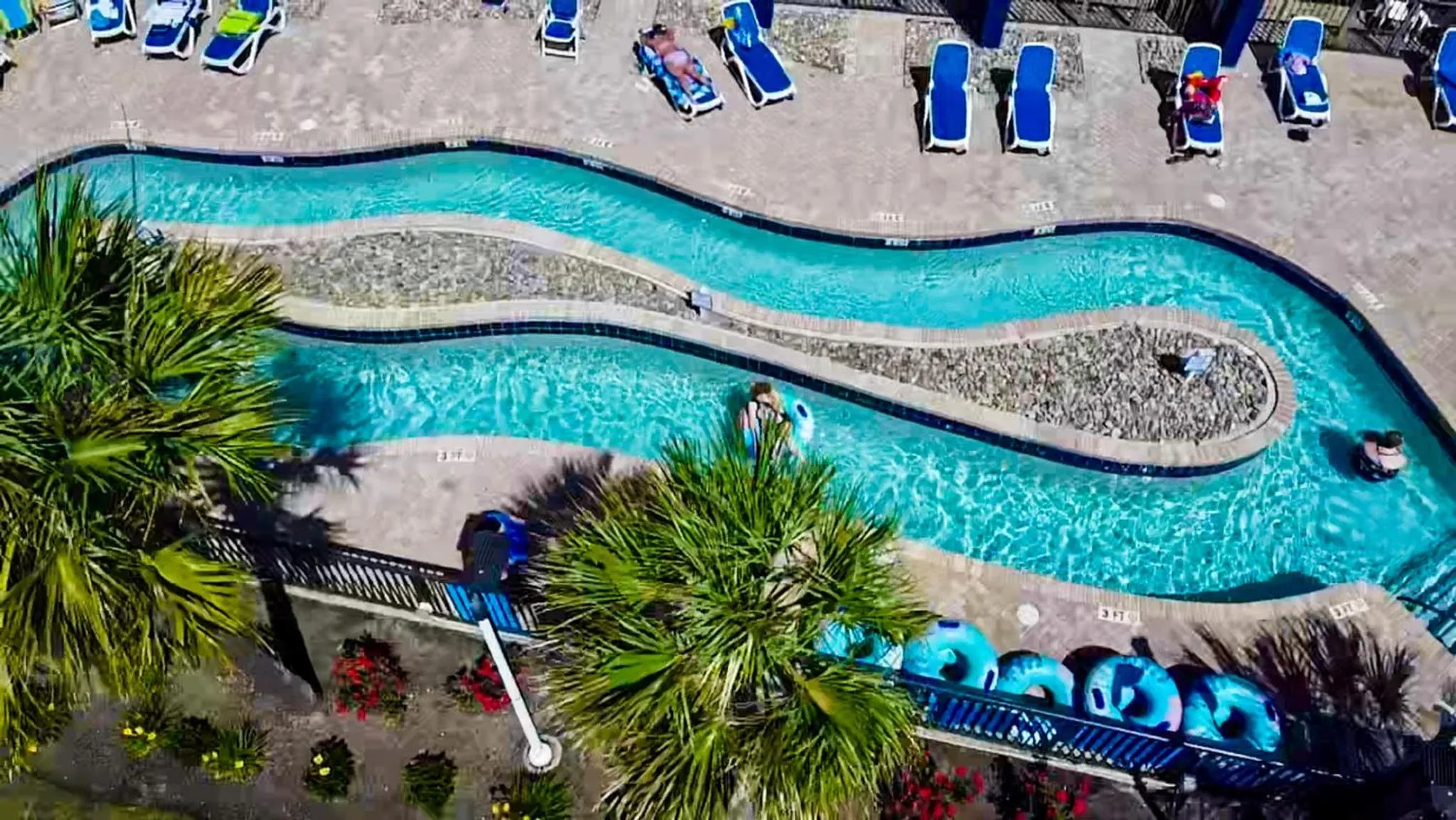 Pool view in Grande Shores Ocean Resorts Condominiums
