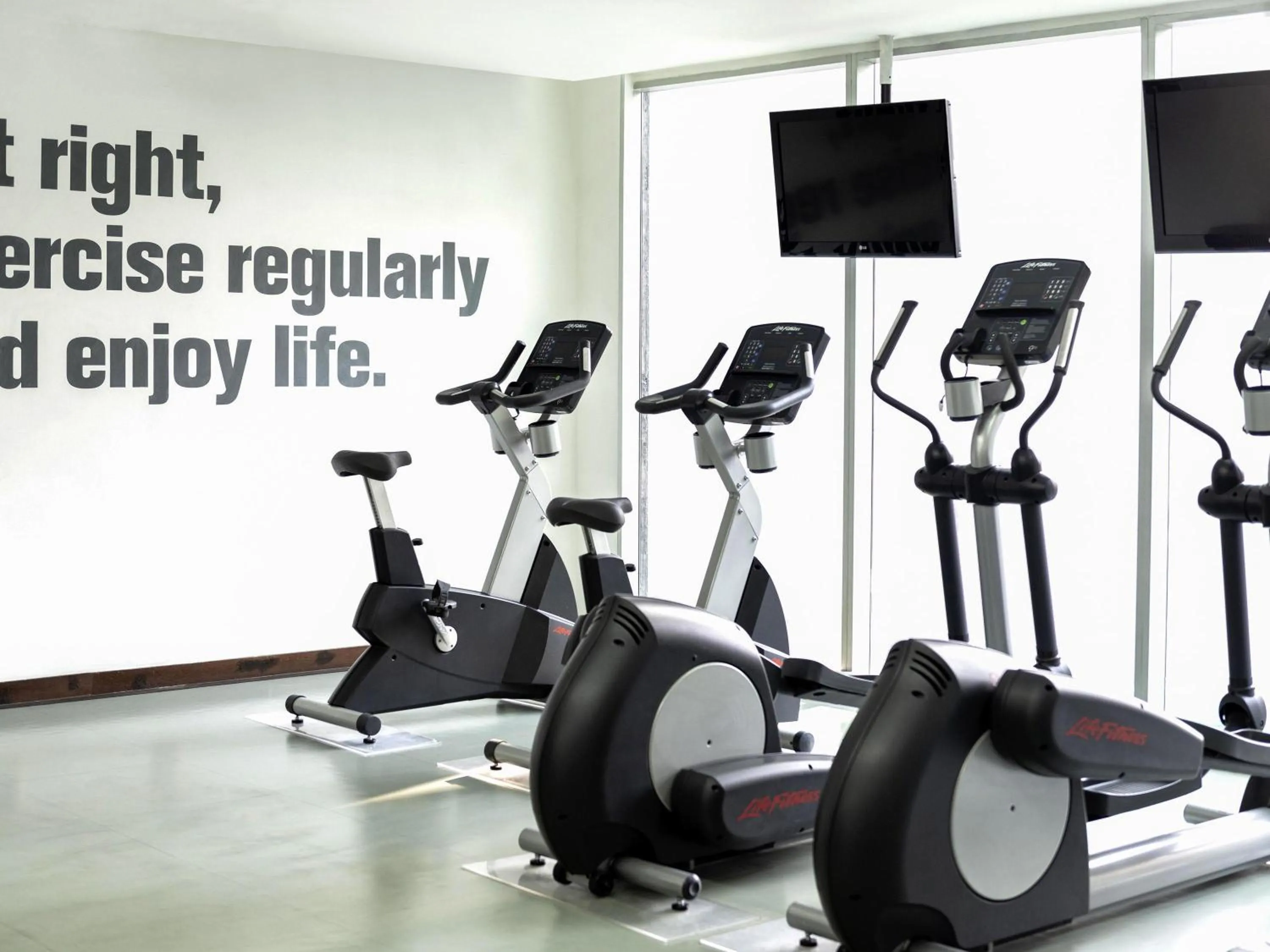 Fitness centre/facilities in Pullman Santiago Vitacura