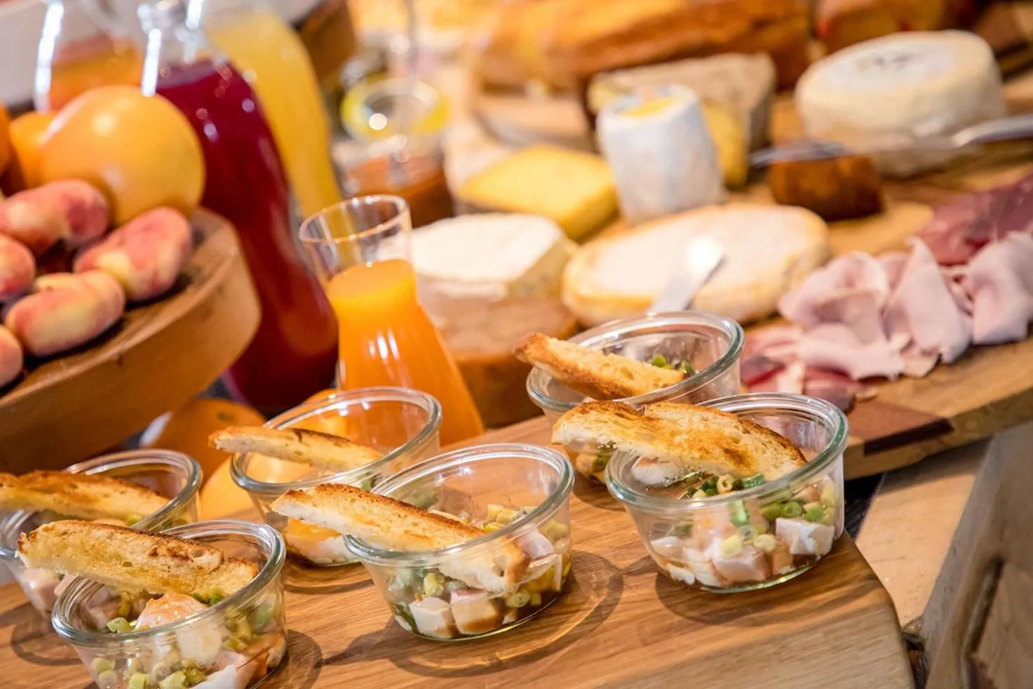 Food and drinks in Hôtel Restaurant Gastronomique La Huchette