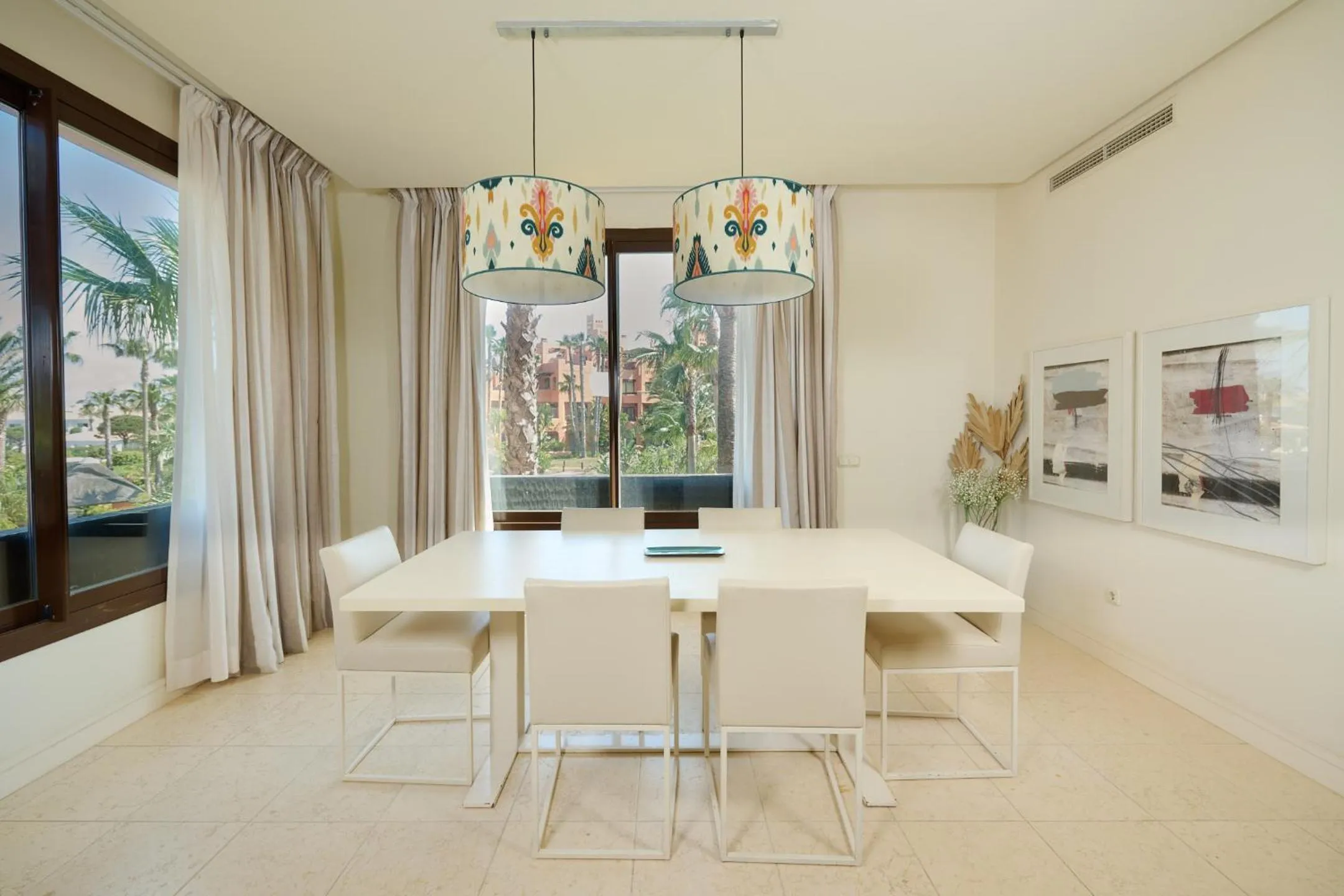 Dining area in Aparthotel Novo Resort