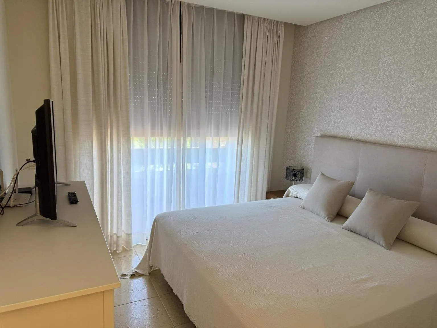 Bedroom, Bed in Aparthotel Novo Resort