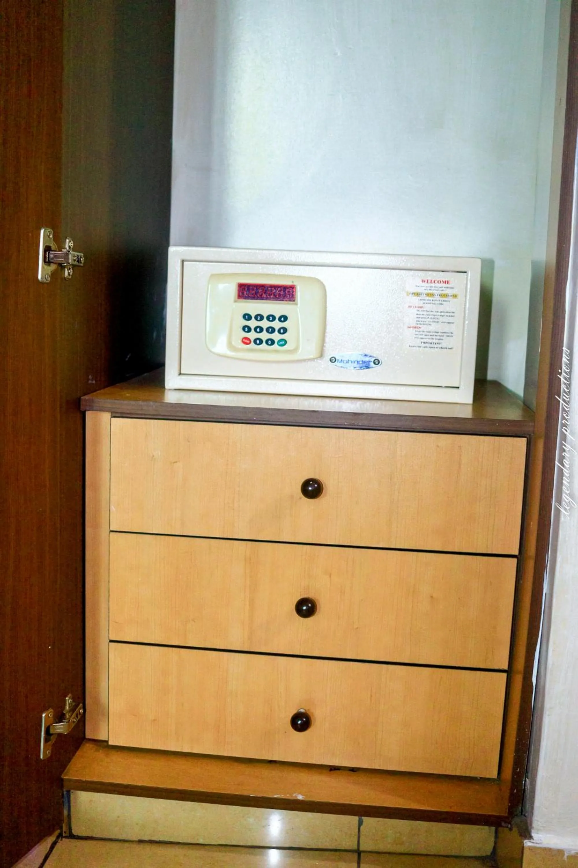 safe in Jamia Central Hotel