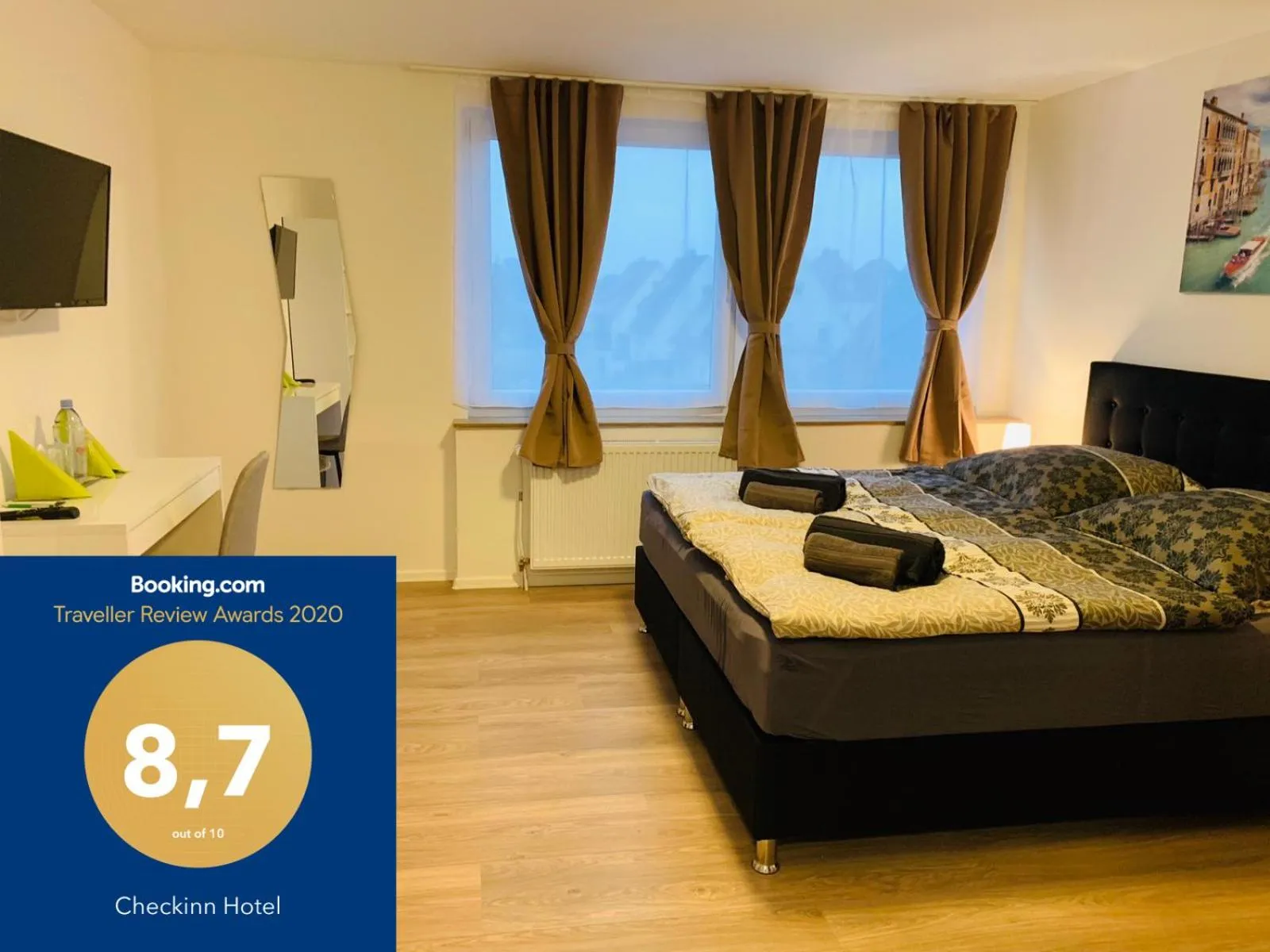 Bed in Checkinn Hotel