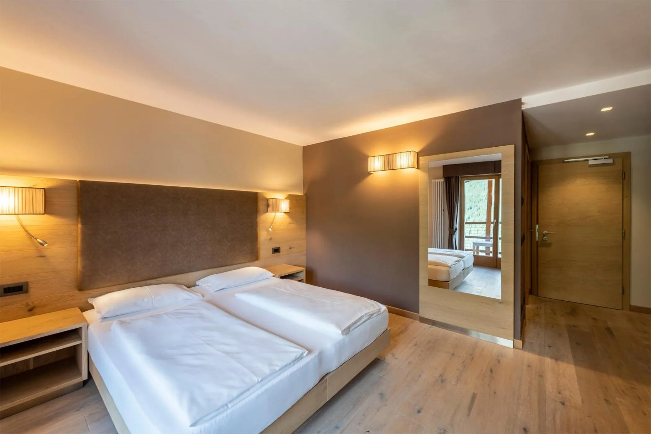 Mountain view, Bed in Design & Suite Hotel Ciarnadoi