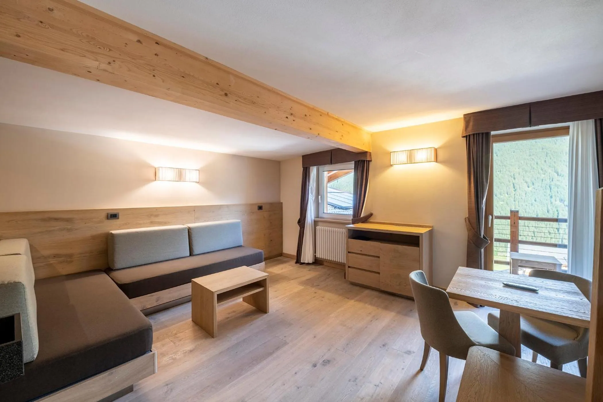 Mountain view in Design & Suite Hotel Ciarnadoi