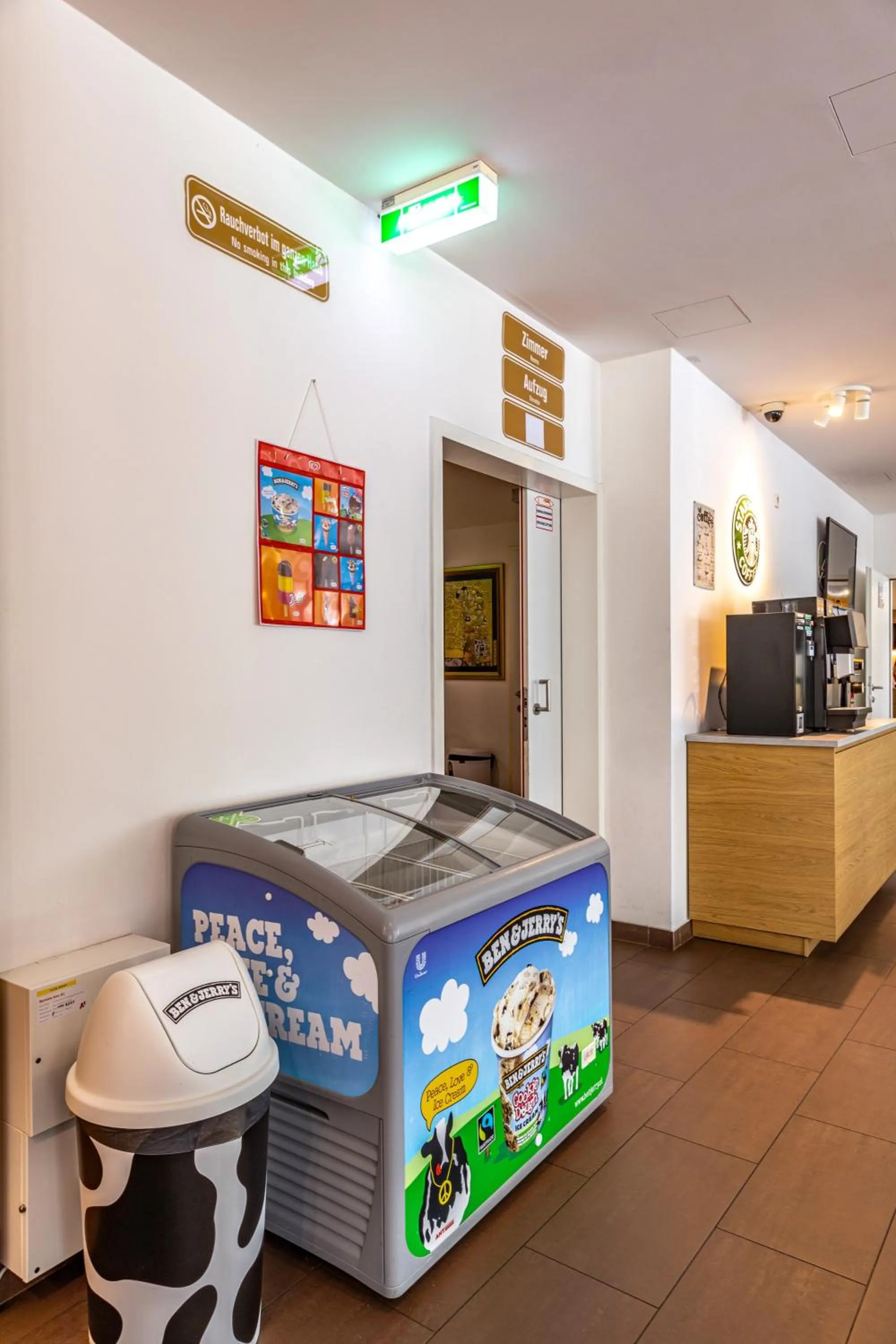 Lobby or reception in A&T Hotel & Hostel