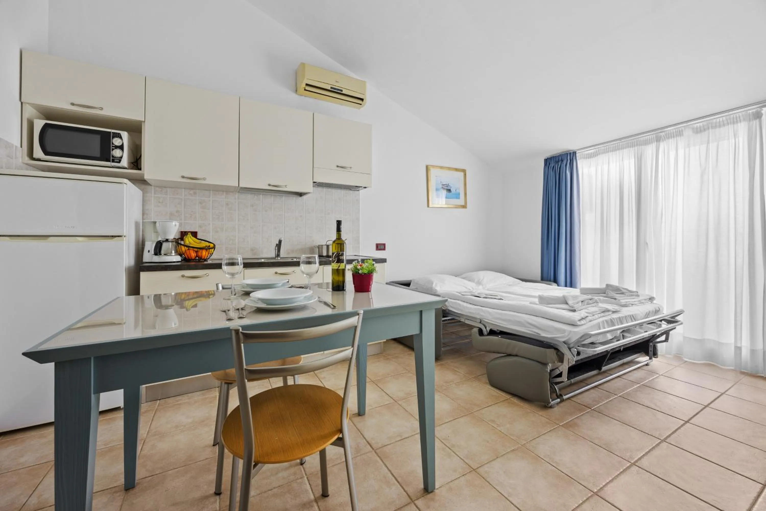 Property building, Bed in Residence Kamenjak