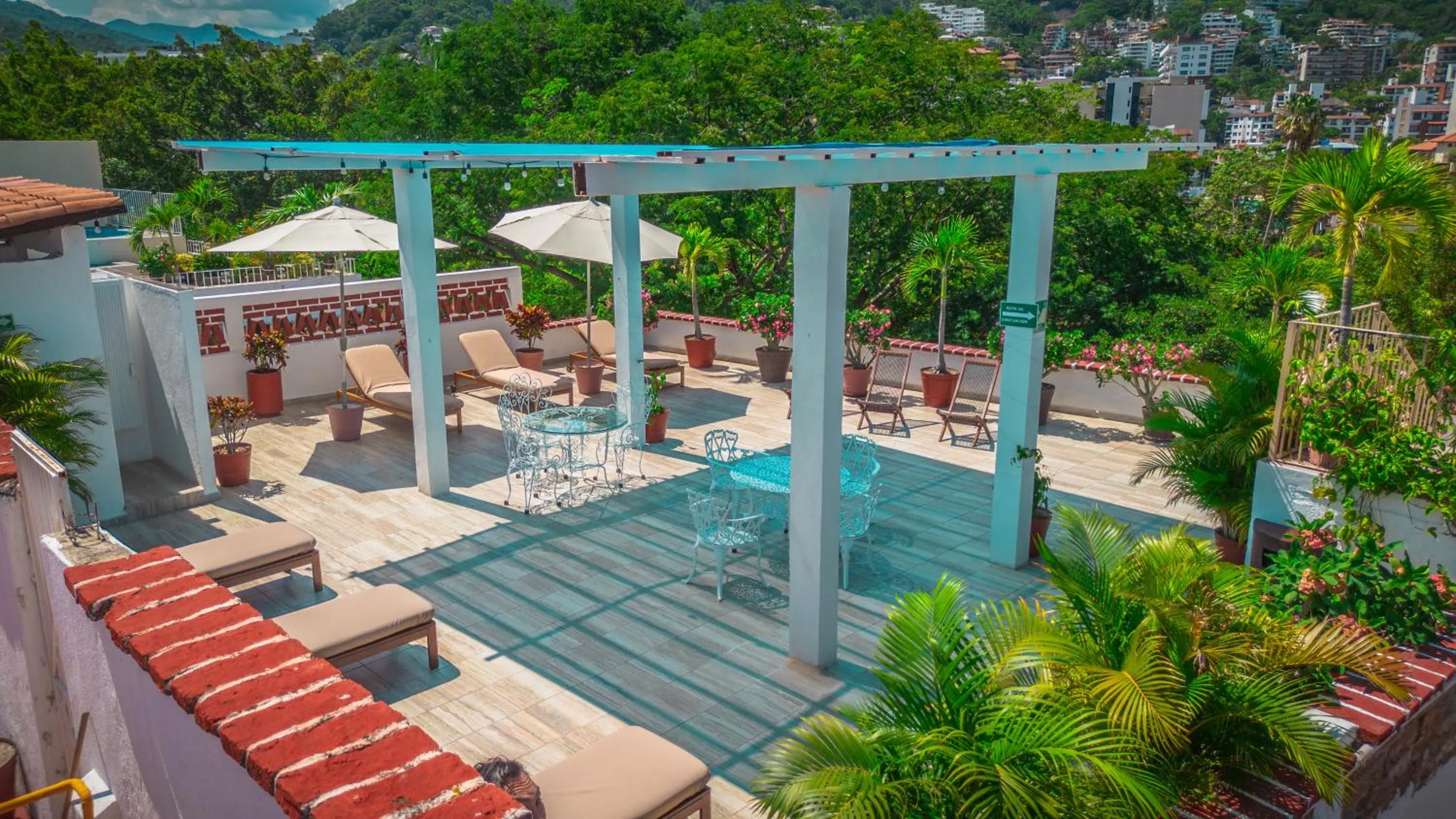 Swimming pool in Hotel Encino Malecón Centro Puerto Vallarta