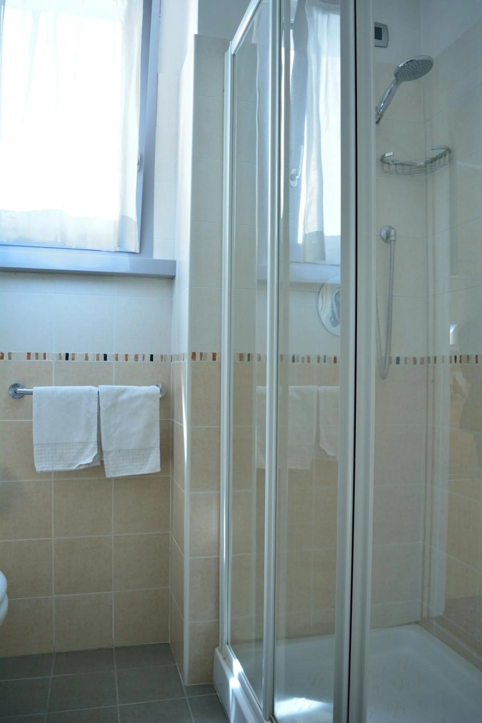 Shower in Hotel Susa