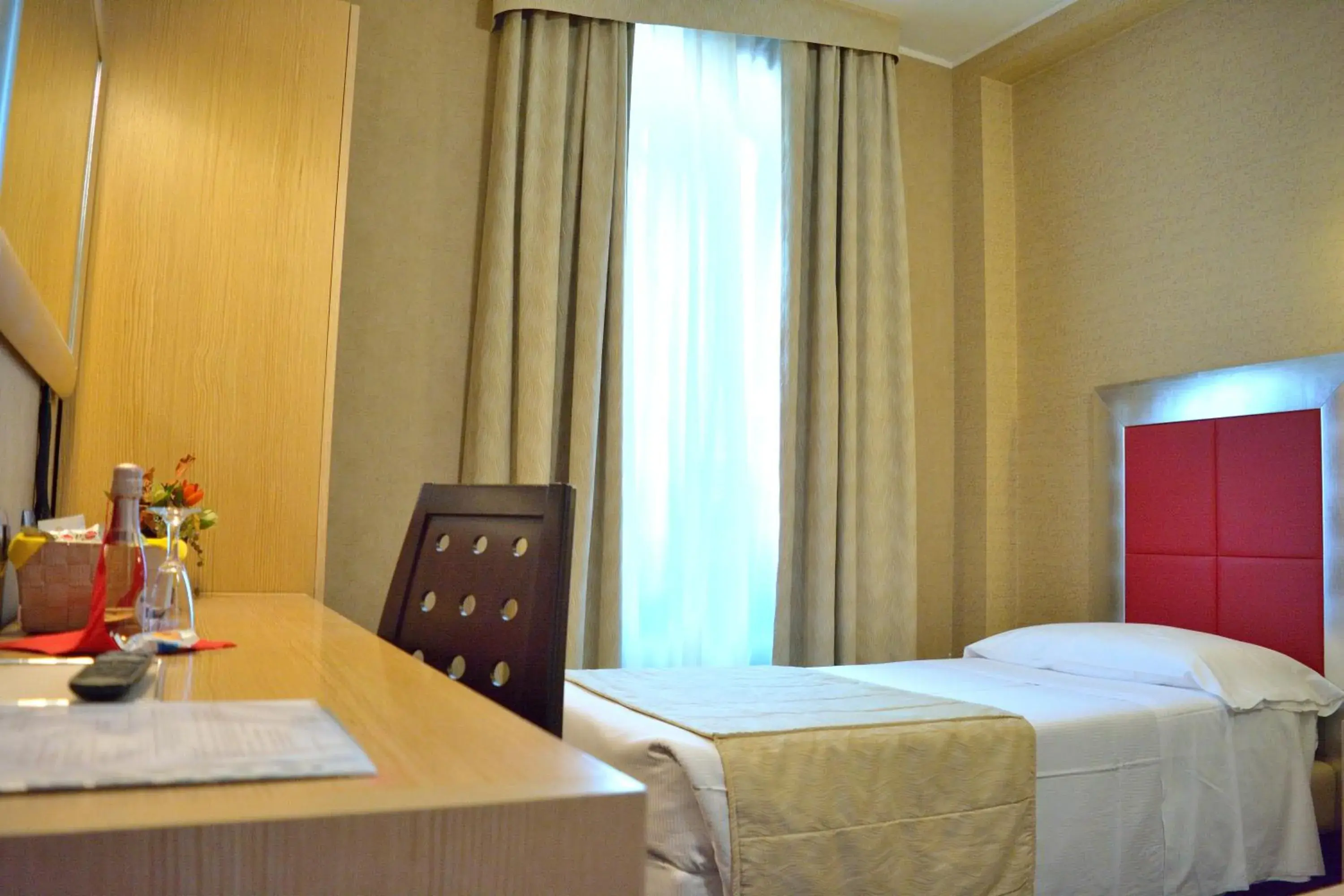 Single Room in Hotel Susa Single Room in Hotel Susa