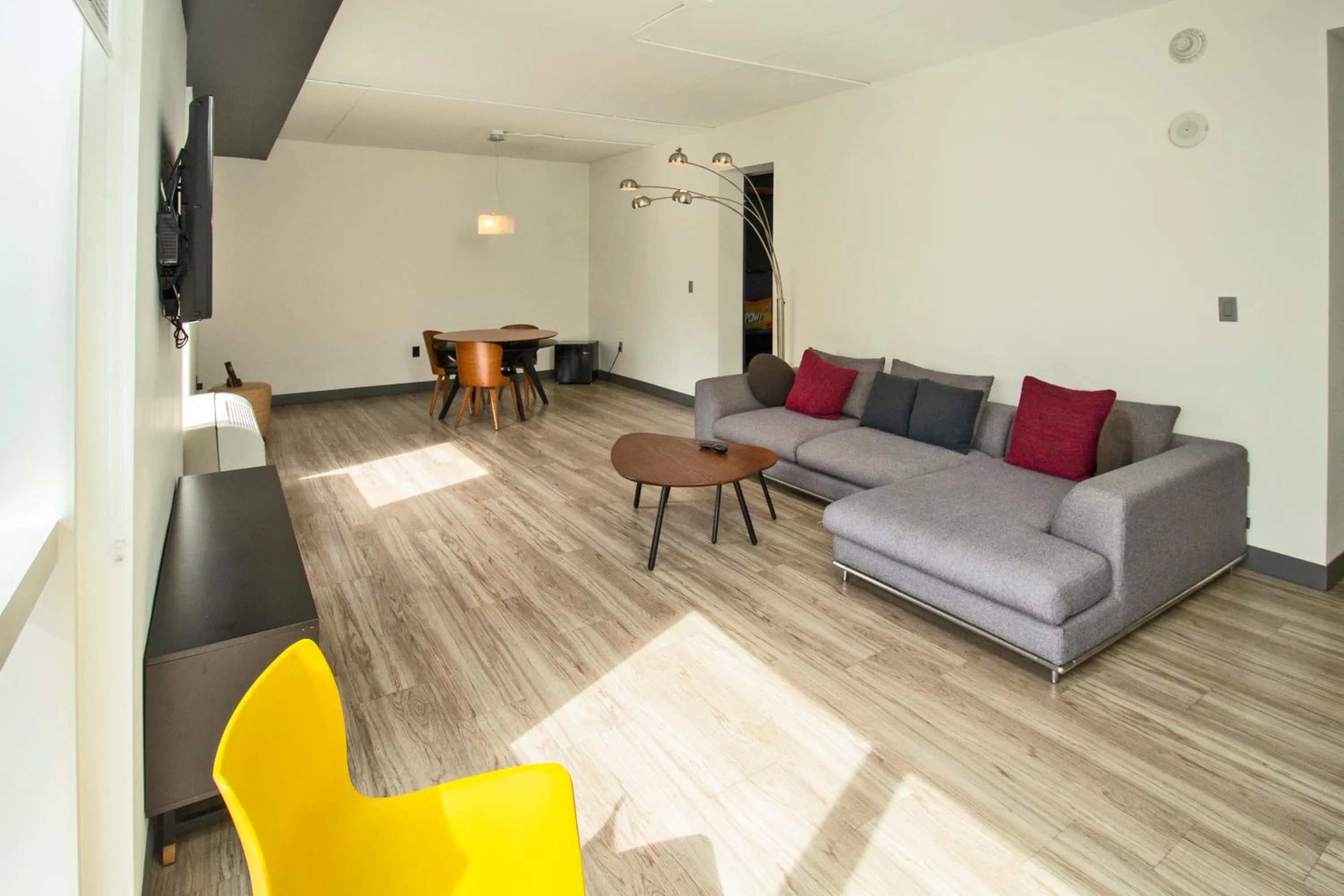 Bed in Aloft Miami Doral