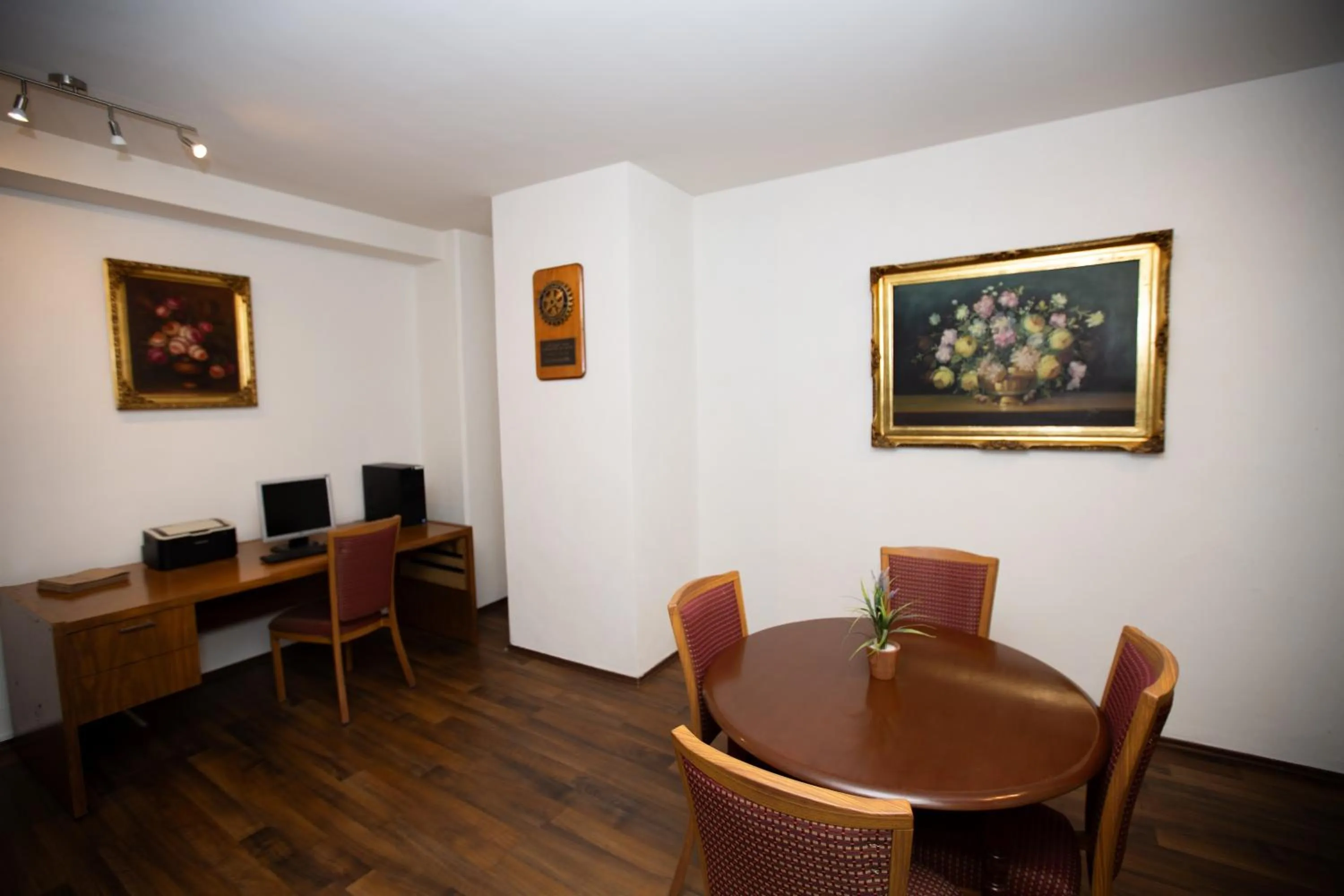 Seating area in Hotel San Francisco