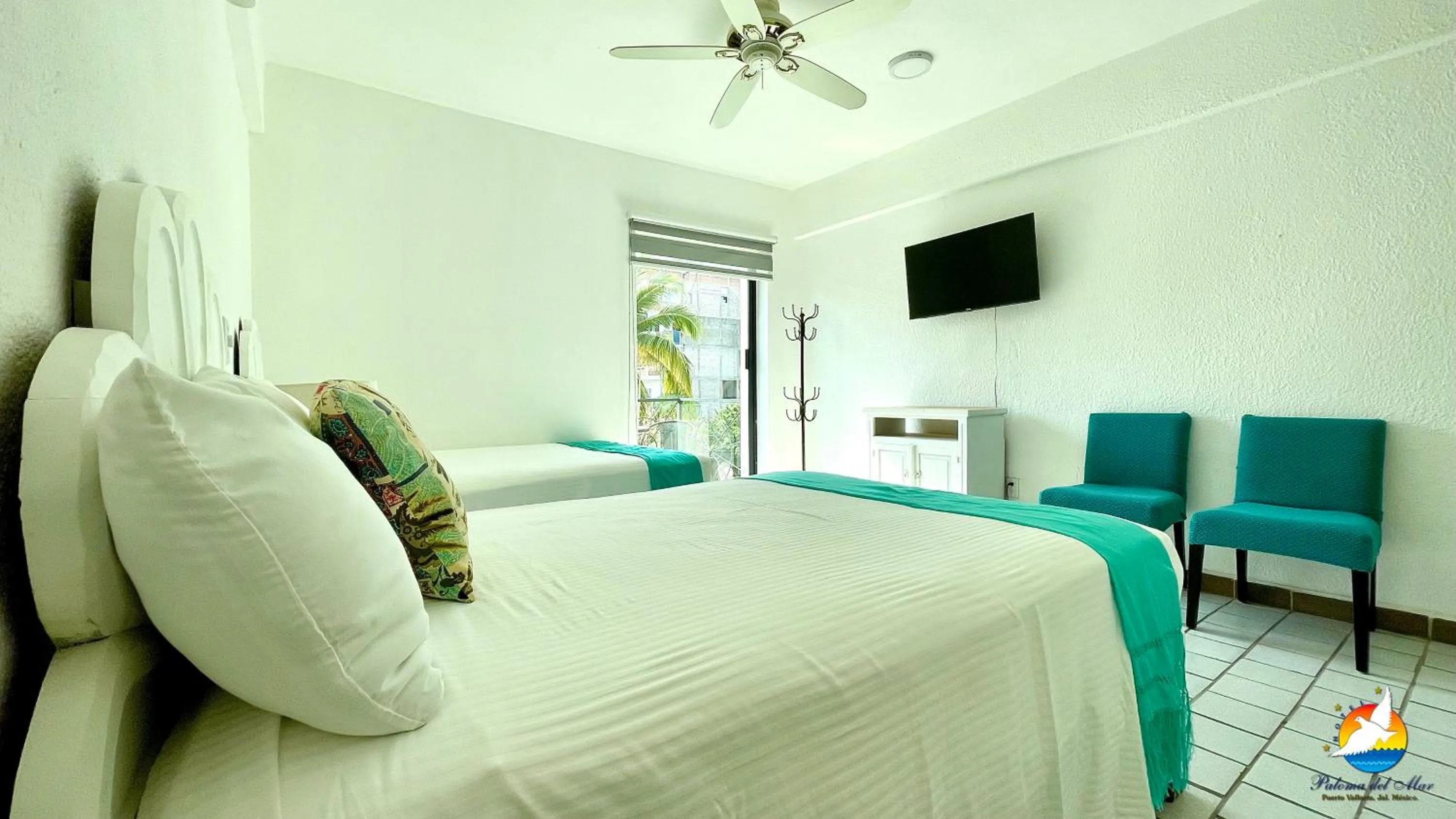 Photo of the whole room, Bed in Paloma del Mar