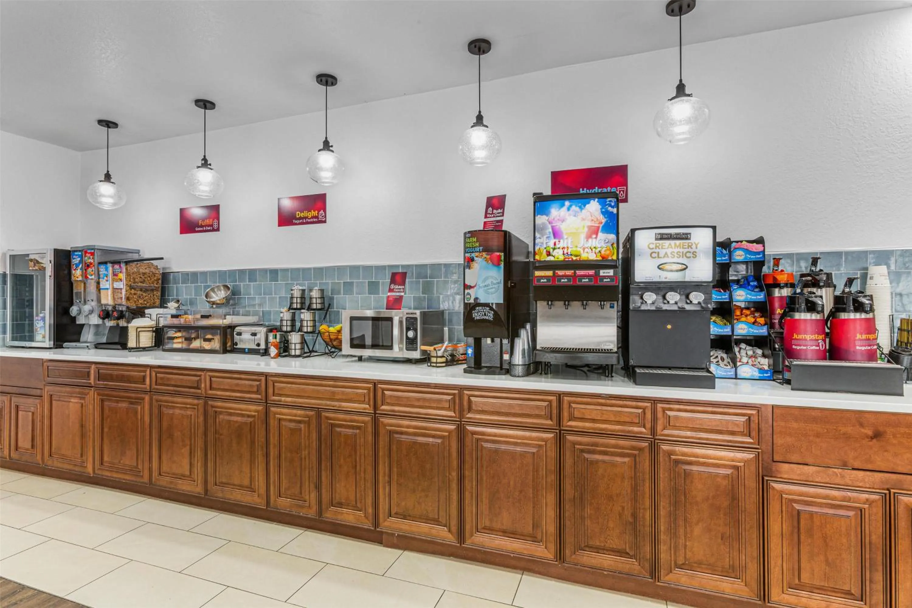 Breakfast in Best Western Plus Ruidoso Inn