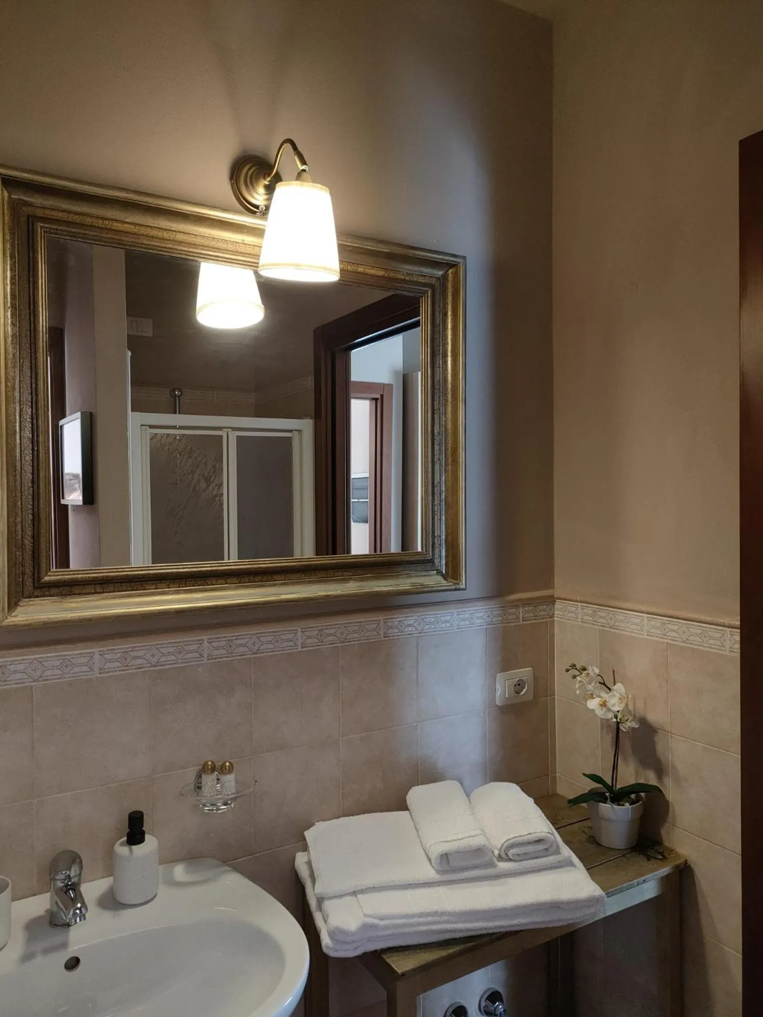 Bathroom in Luxury Suite Sirmione
