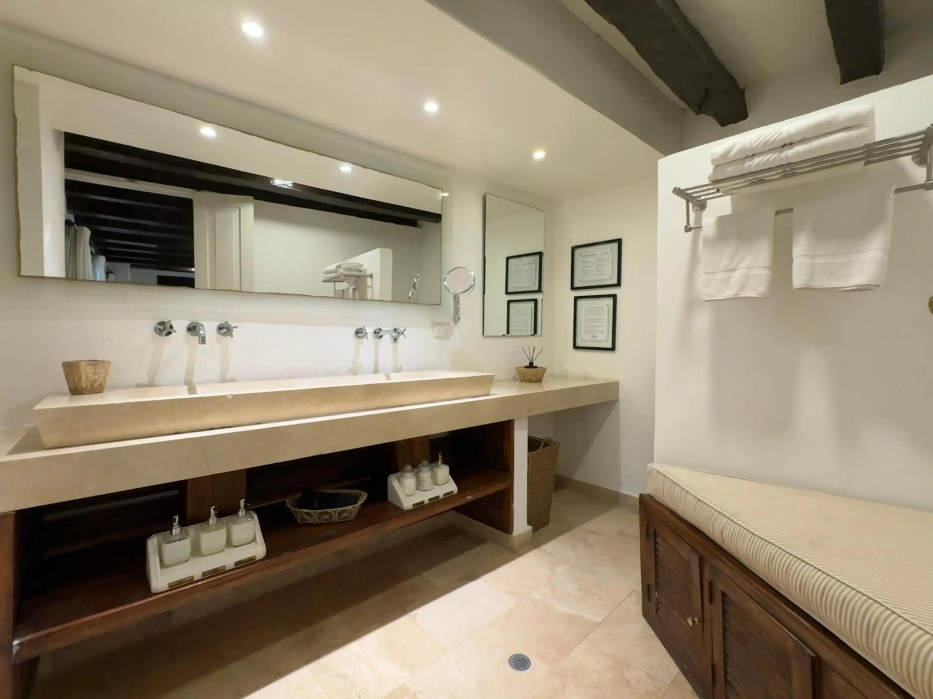 Bathroom in Leones de Alba Hotel Boutique