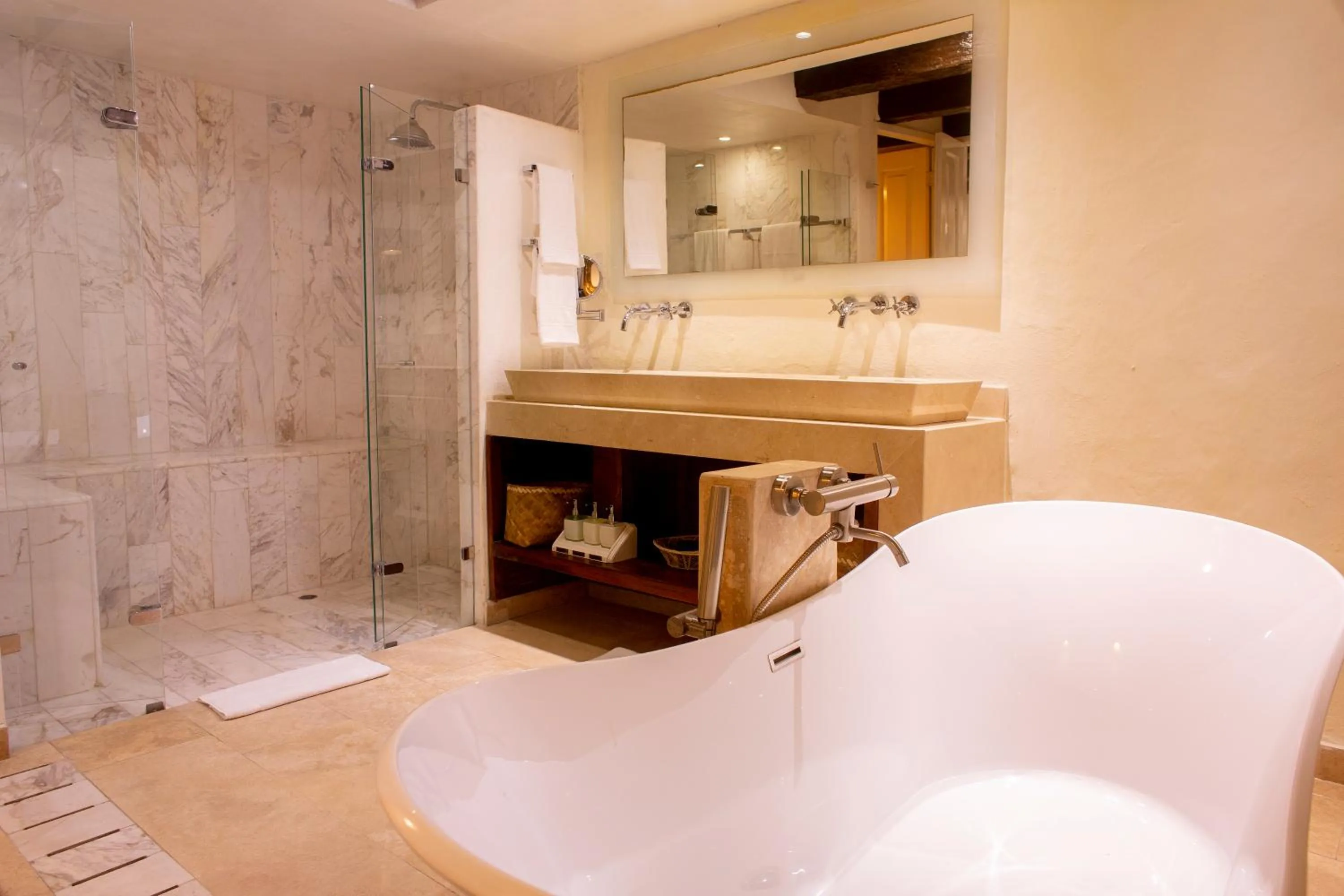 Shower in Leones de Alba Hotel Boutique