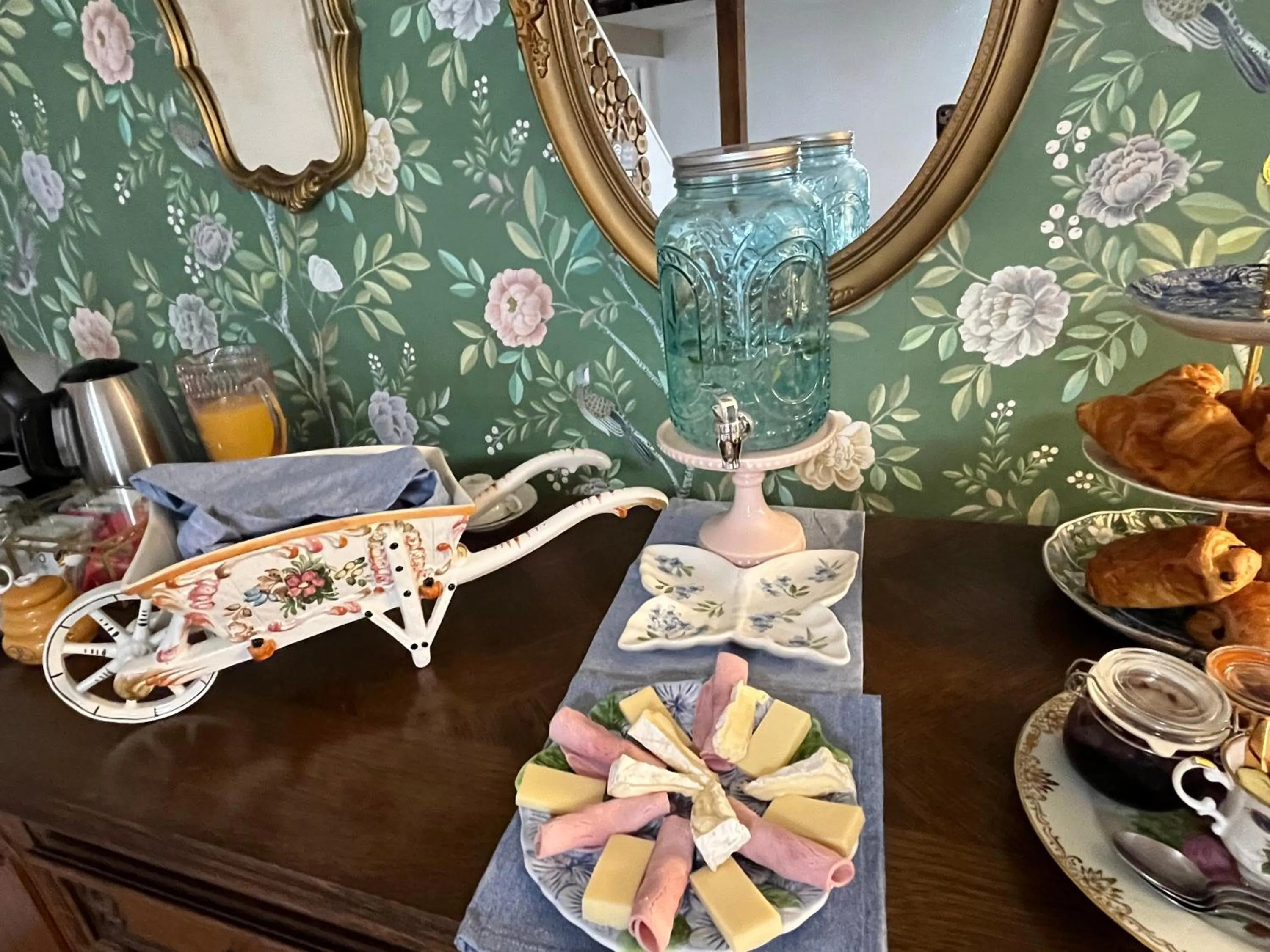 Coffee/tea facilities in Les Bruyeres Chambres dhotes et Gite