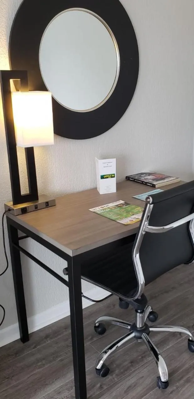 Econo Lodge Inn & Suites Abilene East District