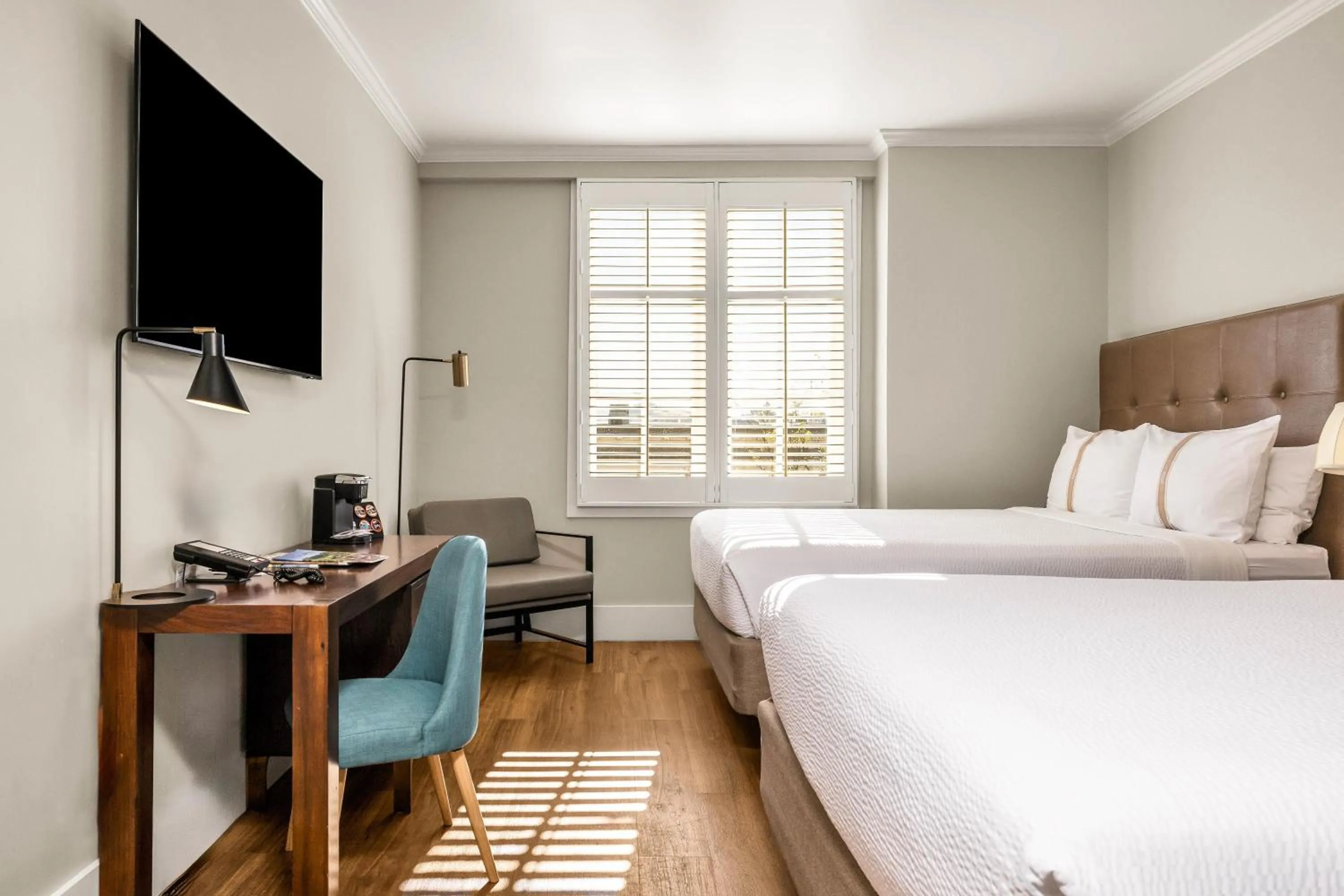 Bedroom, Bed in Hotel Petaluma, Tapestry Collection by Hilton