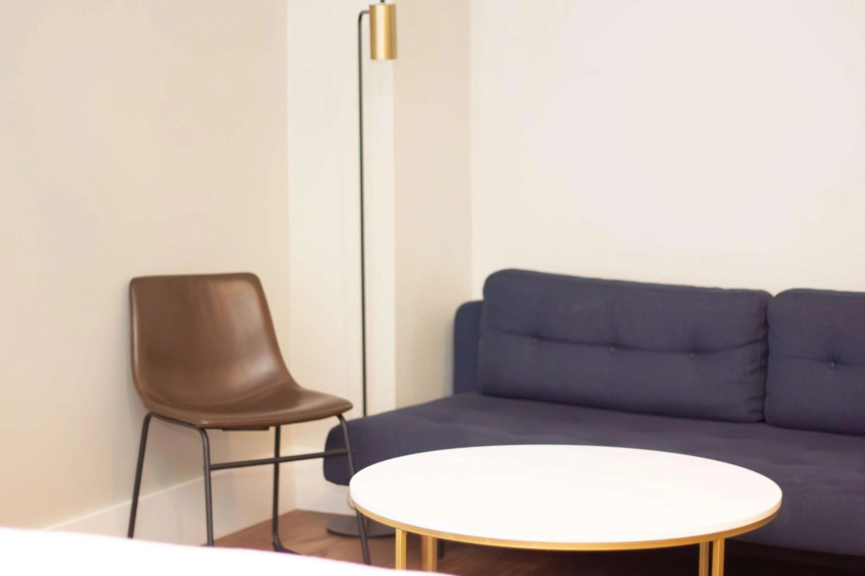 Living room in Hotel Petaluma, Tapestry Collection by Hilton