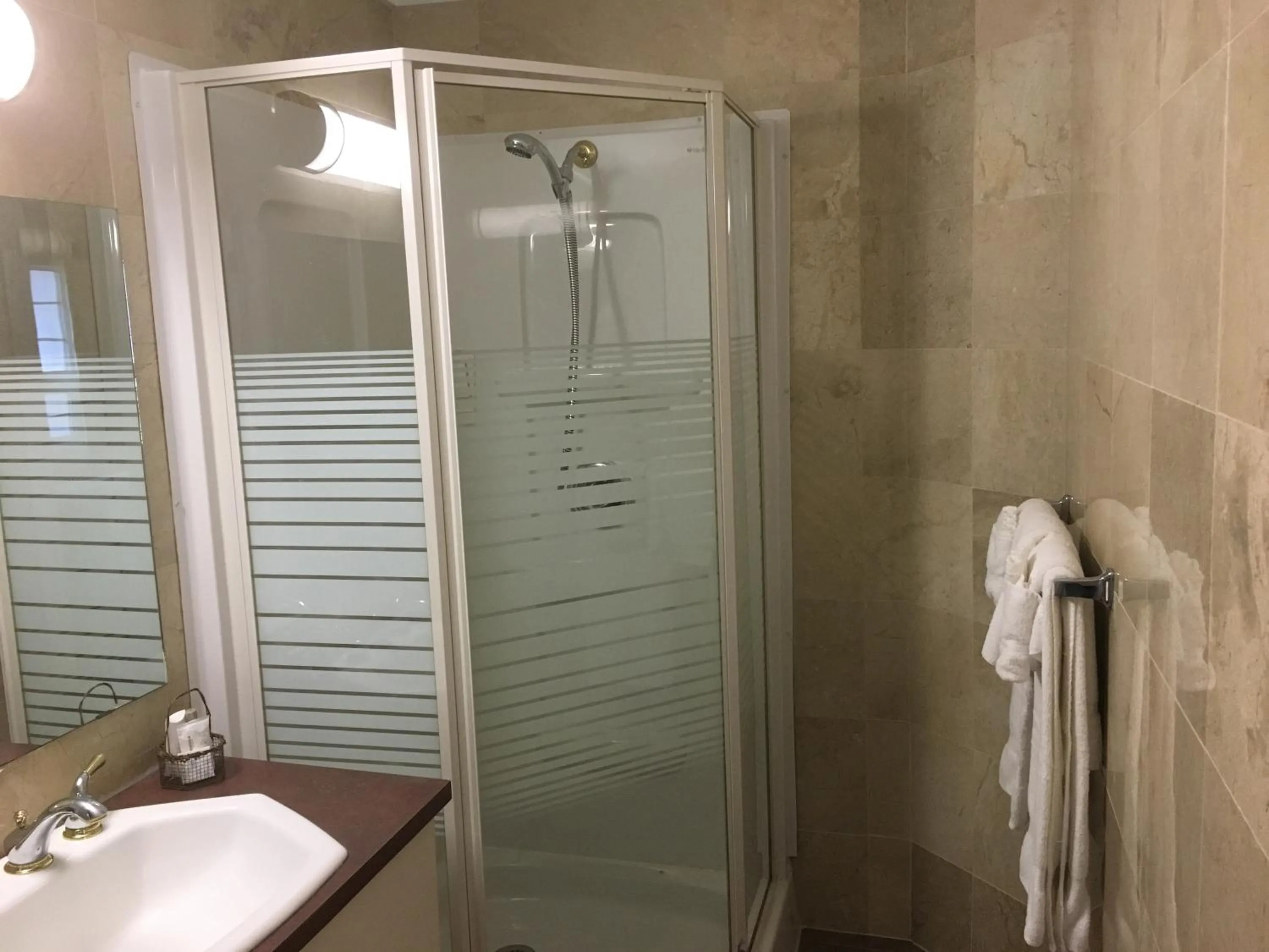 Shower in North Bay Inn