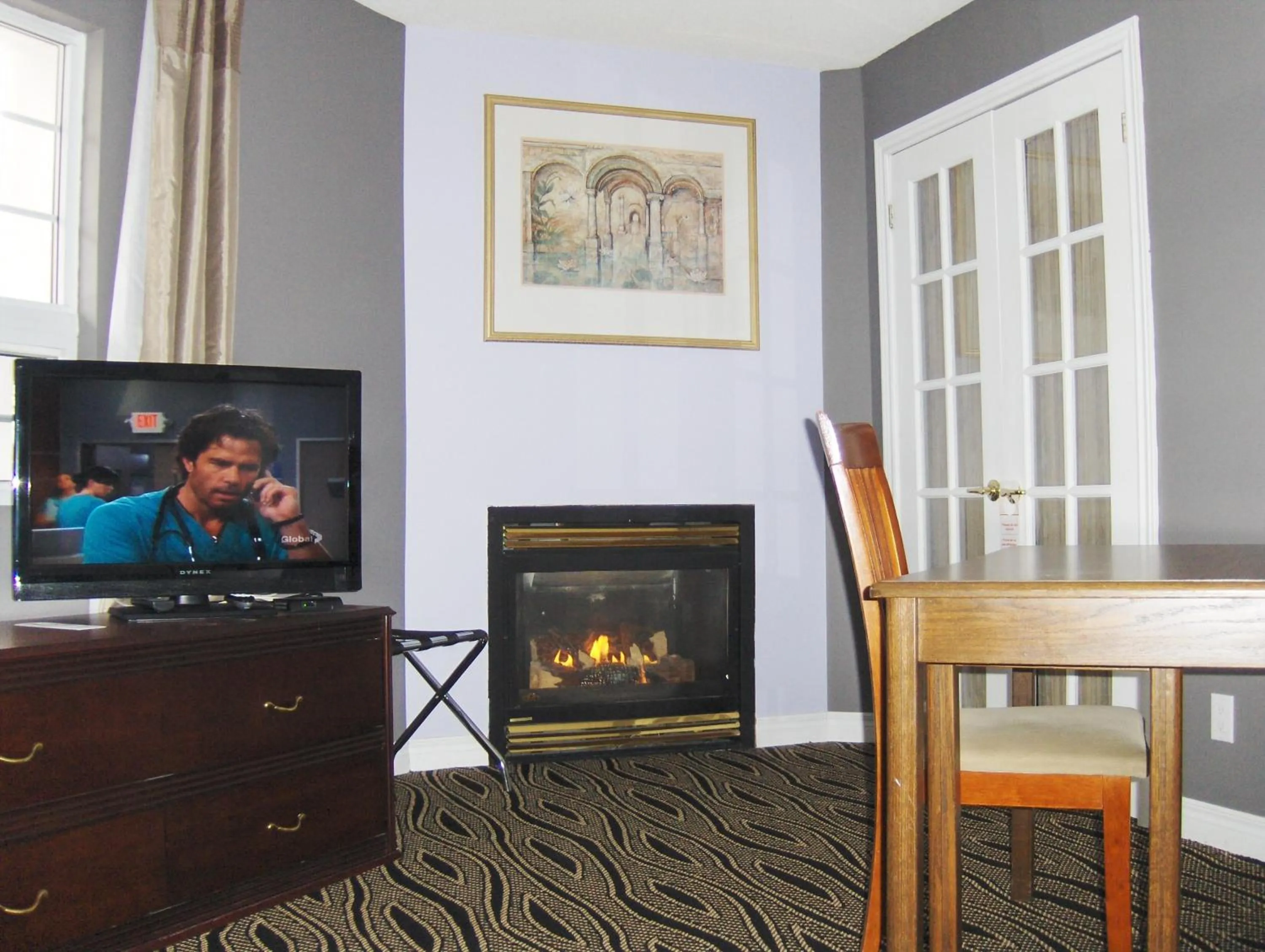 Seating area in North Bay Inn