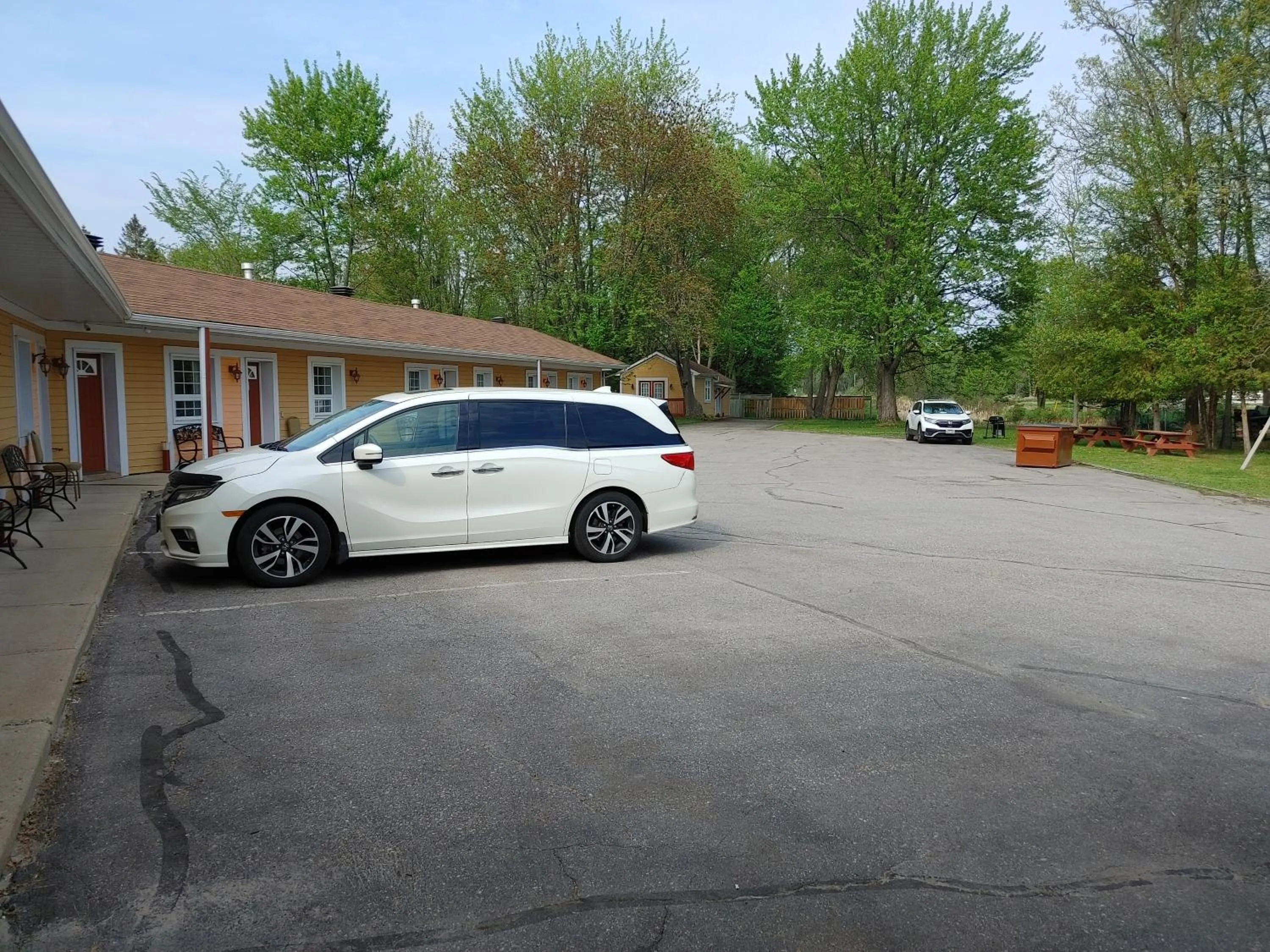 Property building in North Bay Inn