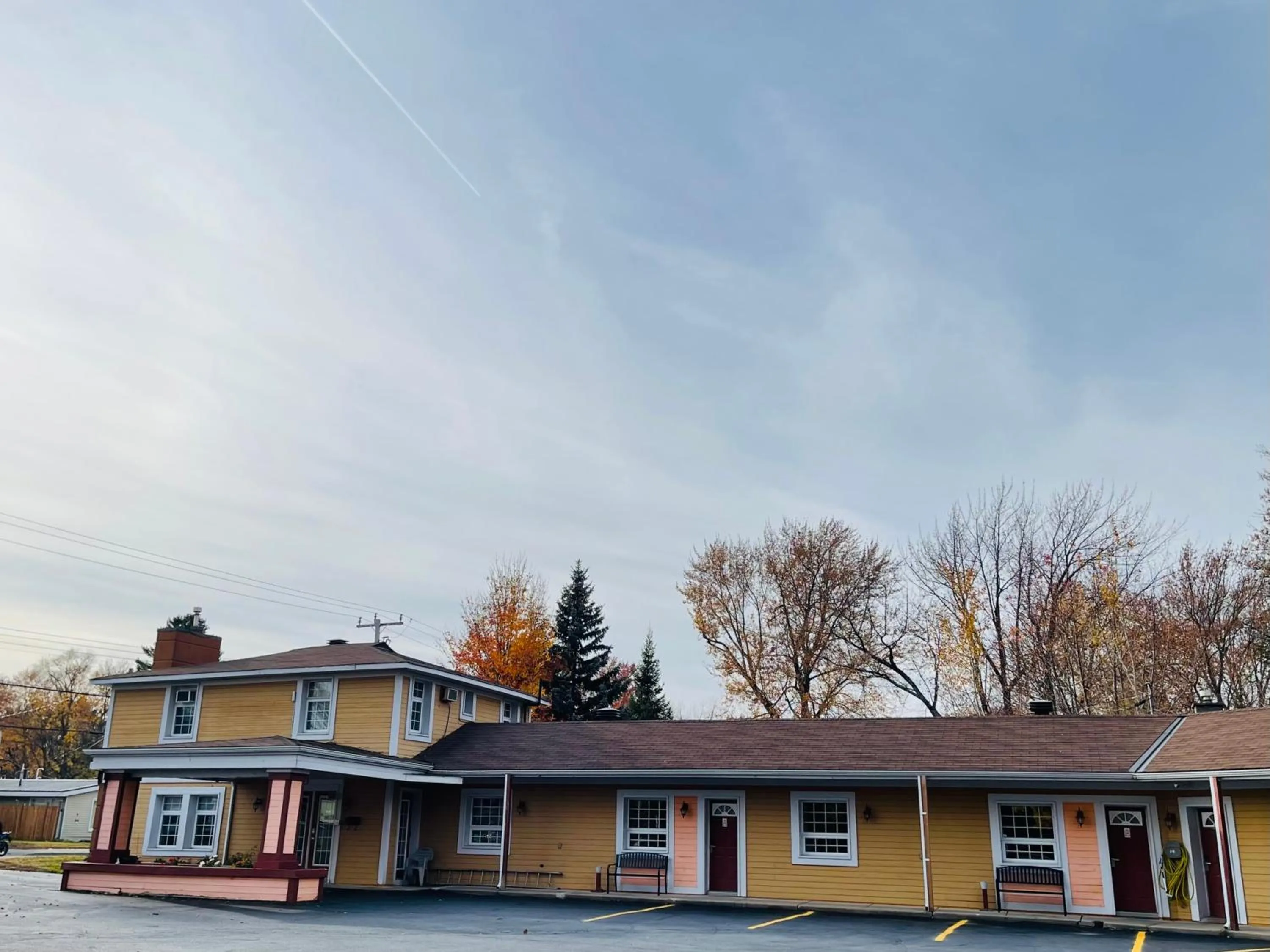 Property building in North Bay Inn