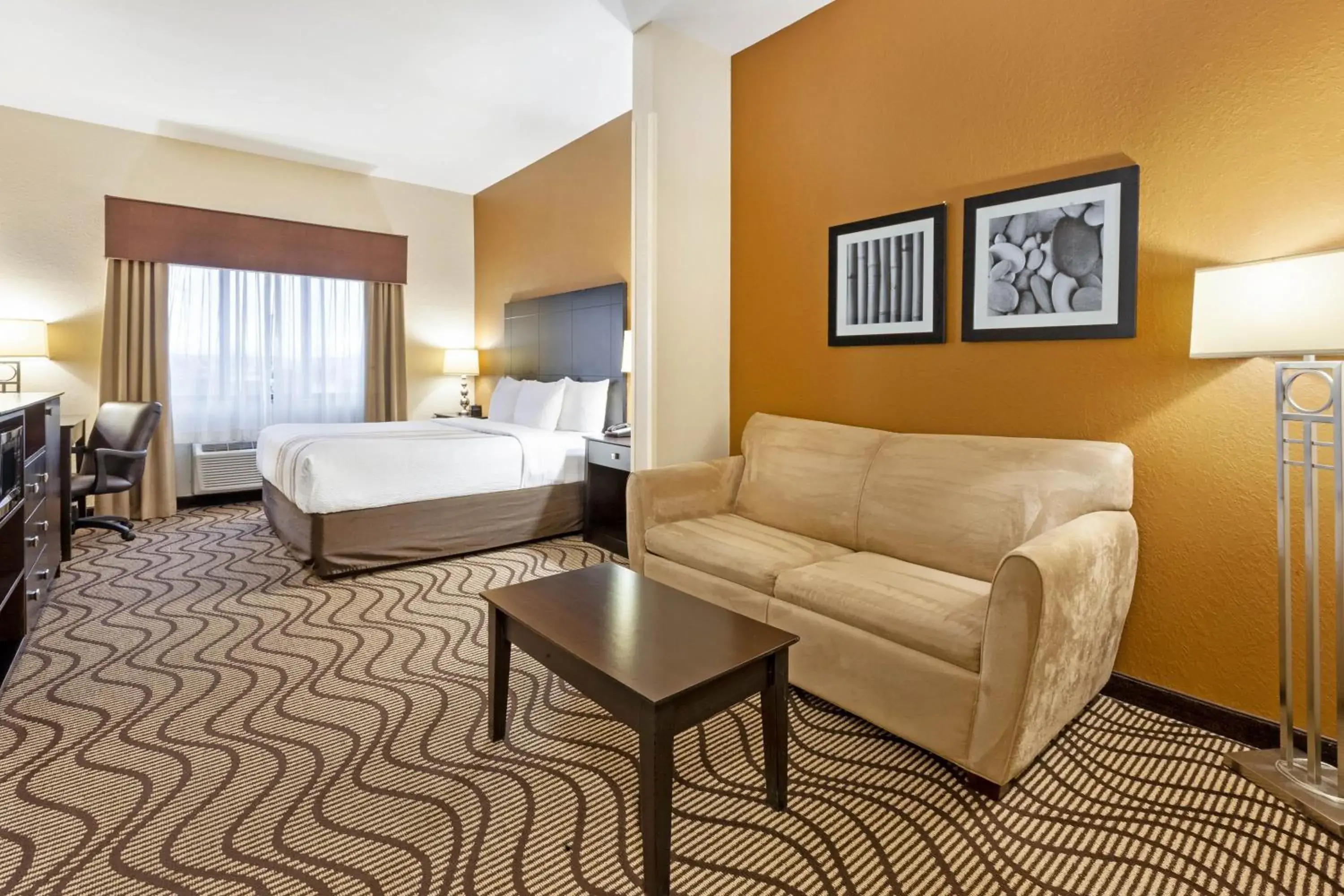 King Room in La Quinta by Wyndham South Bend King Room in La Quinta by Wyndham South Bend