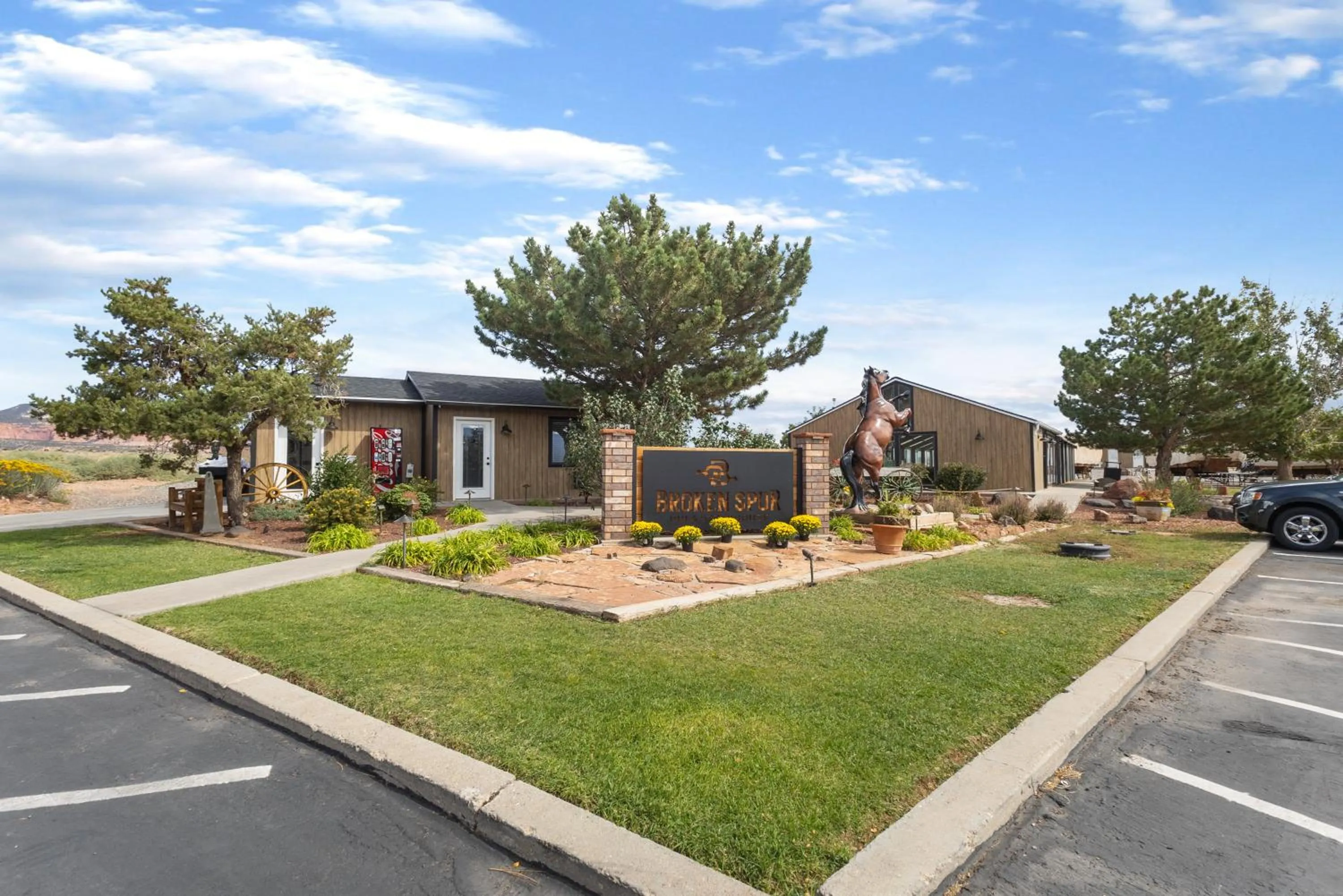 Property building in Broken Spur Inn & Steakhouse