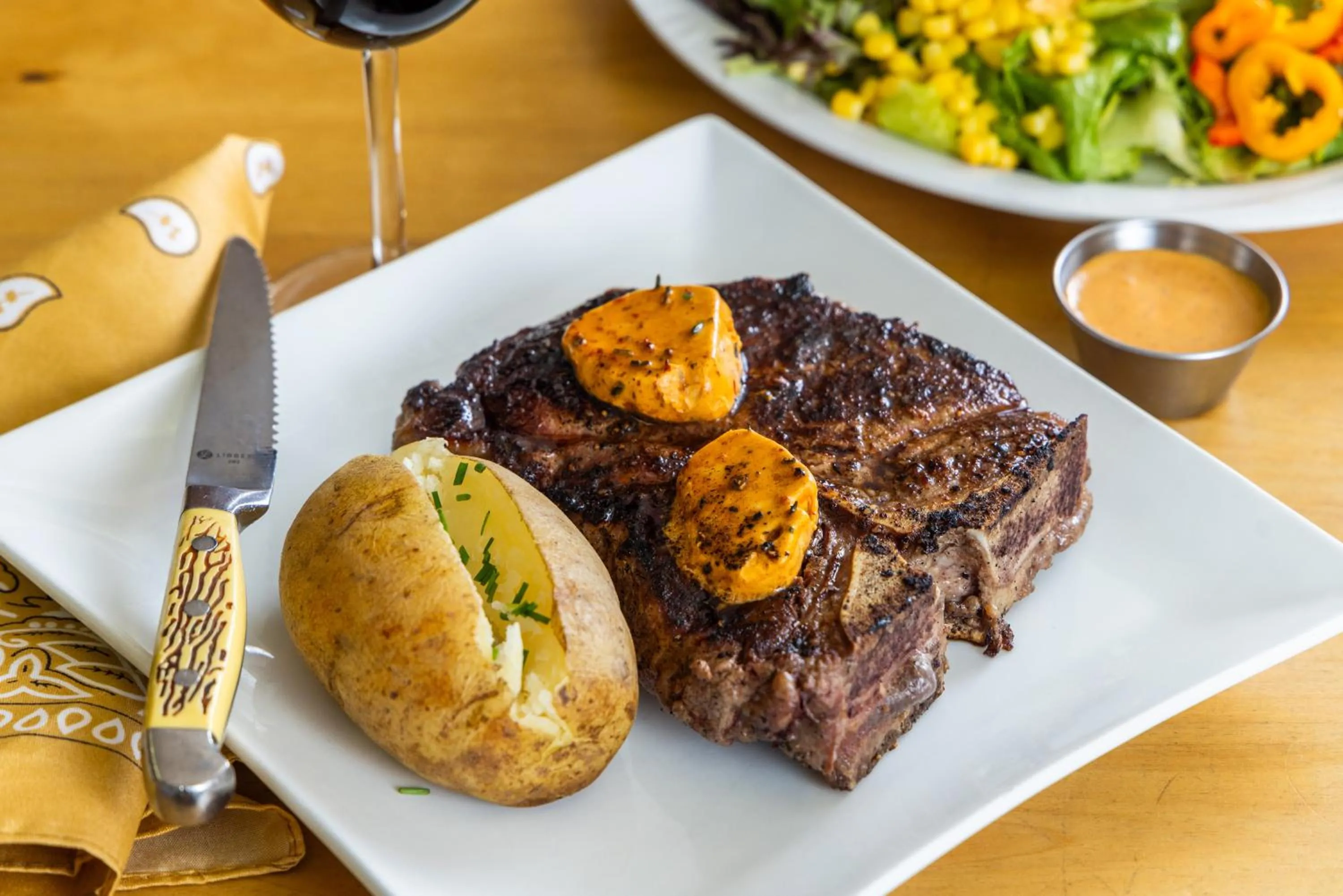 Restaurant/places to eat in Broken Spur Inn & Steakhouse