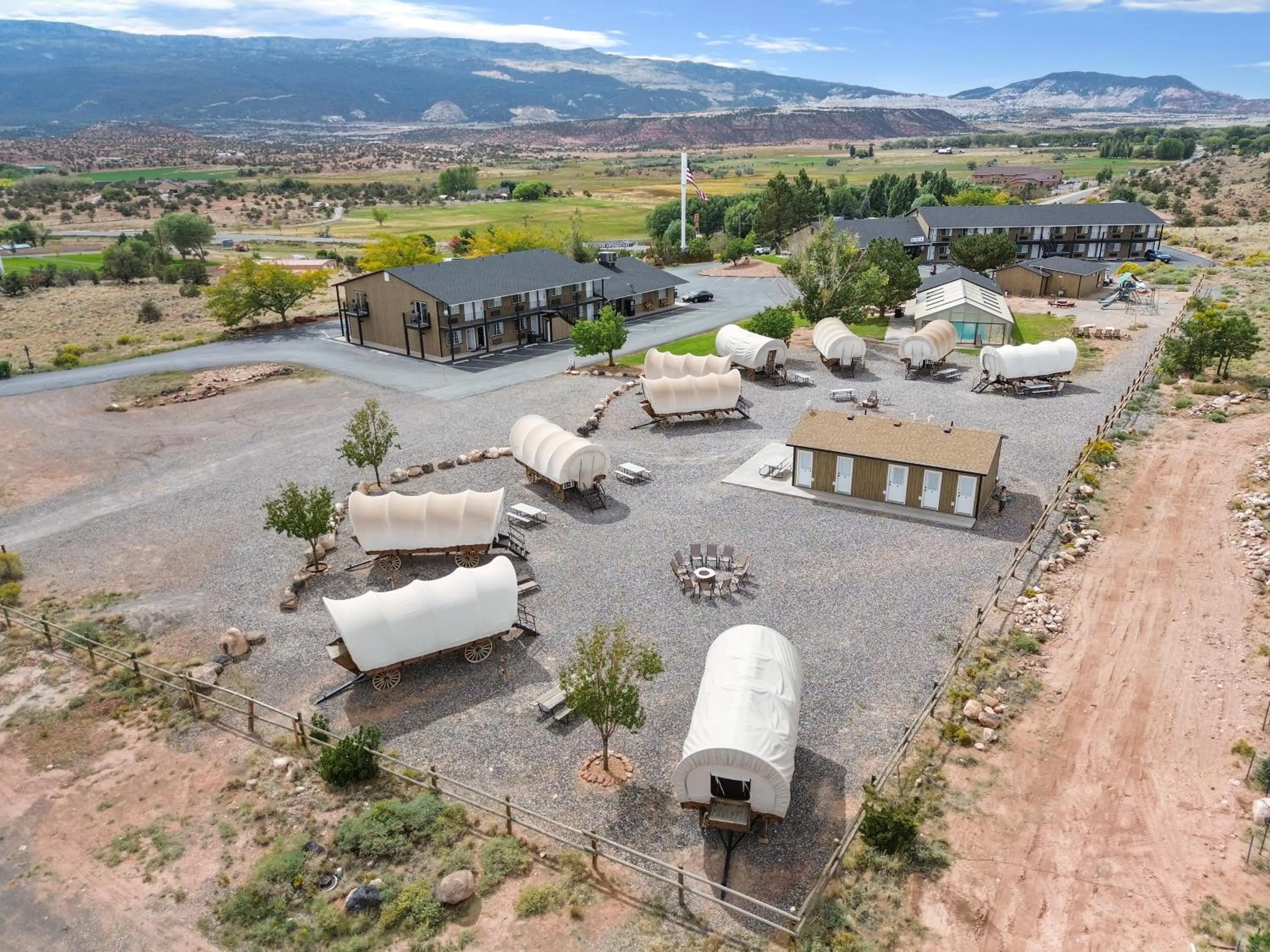 Property building in Broken Spur Inn & Steakhouse