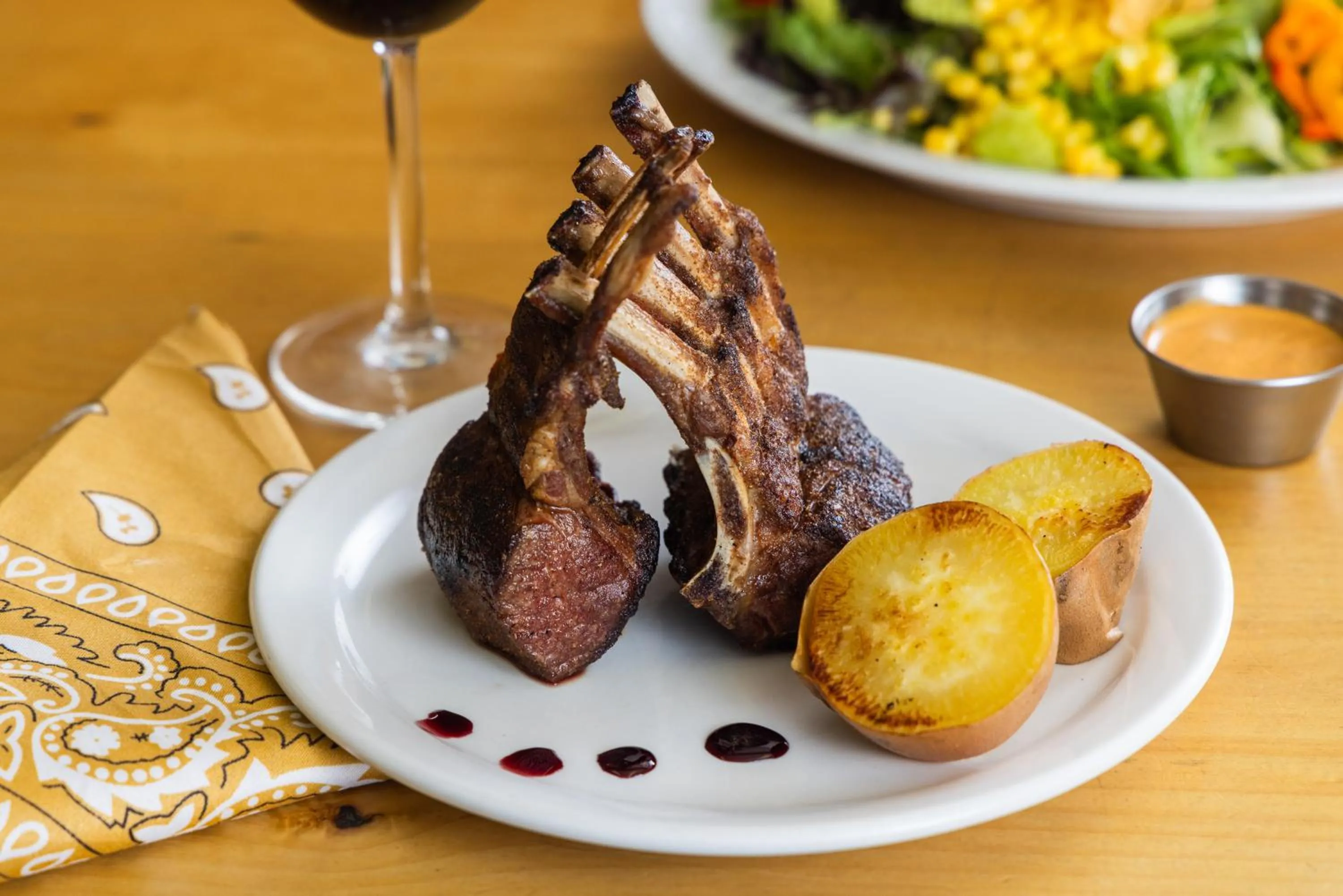 Restaurant/places to eat in Broken Spur Inn & Steakhouse