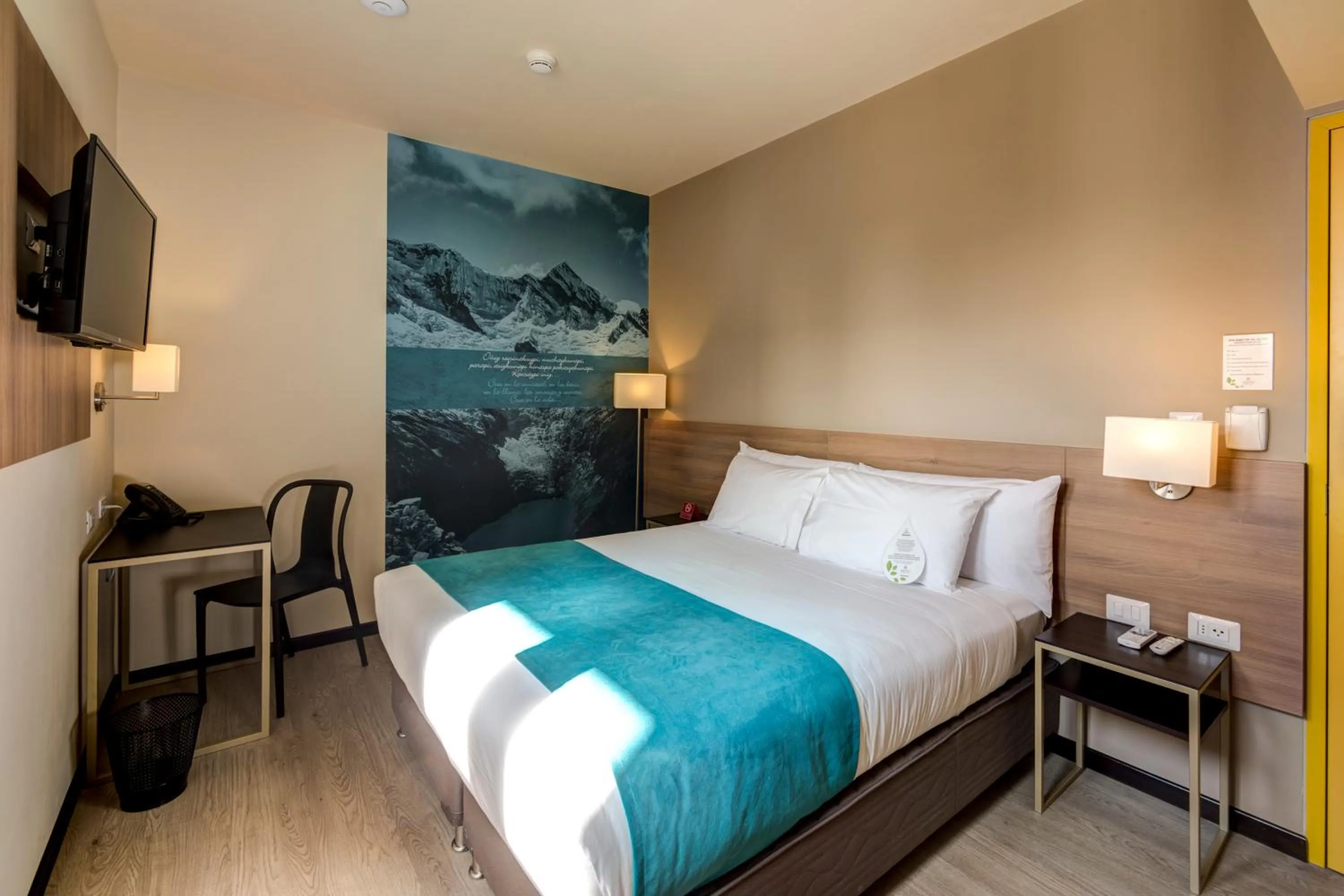 Bed in Arawi Miraflores Express