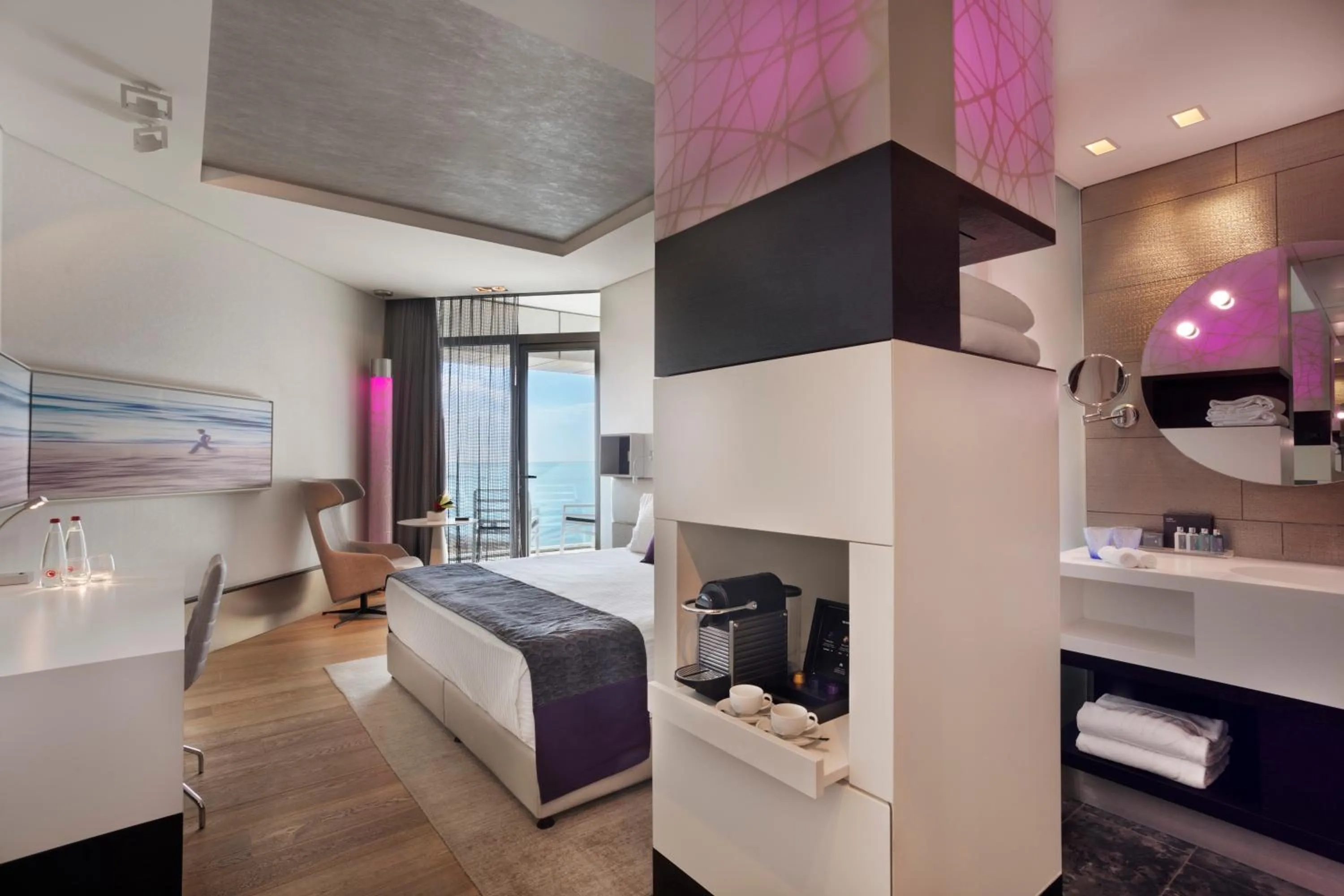 View (from property/room), Bed in Royal Beach Hotel Tel Aviv by Isrotel Exclusive