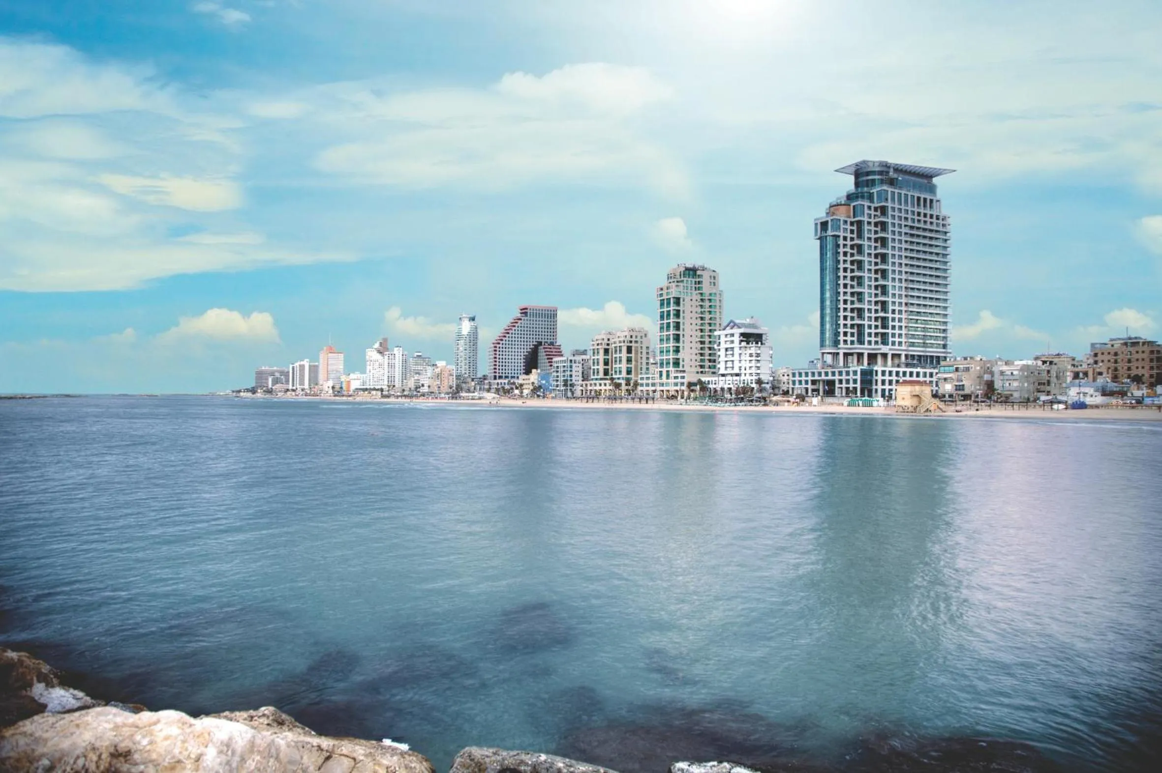 Facade/entrance in Royal Beach Hotel Tel Aviv by Isrotel Exclusive