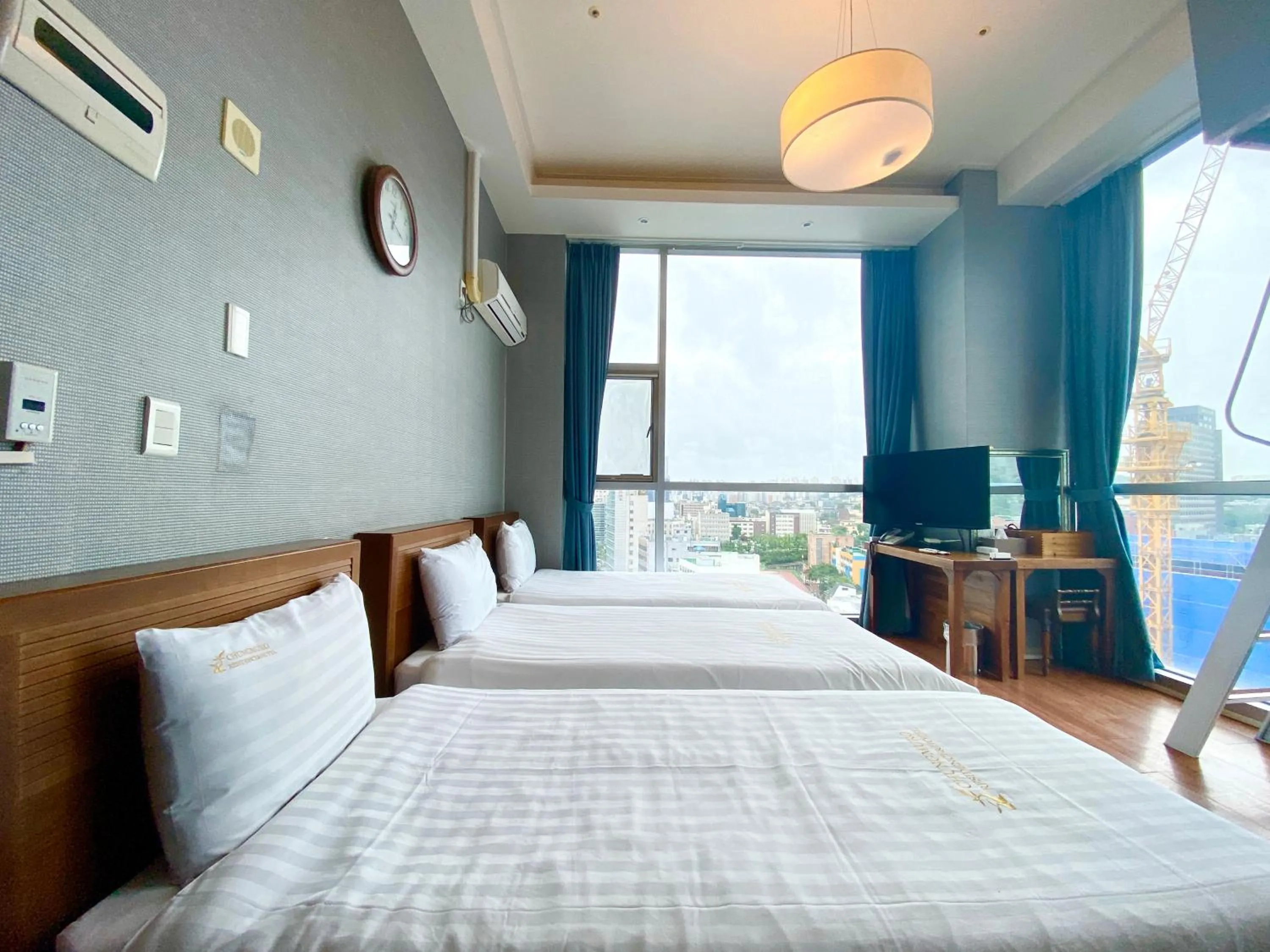 Bed in Myeongdong Merlin Hotel