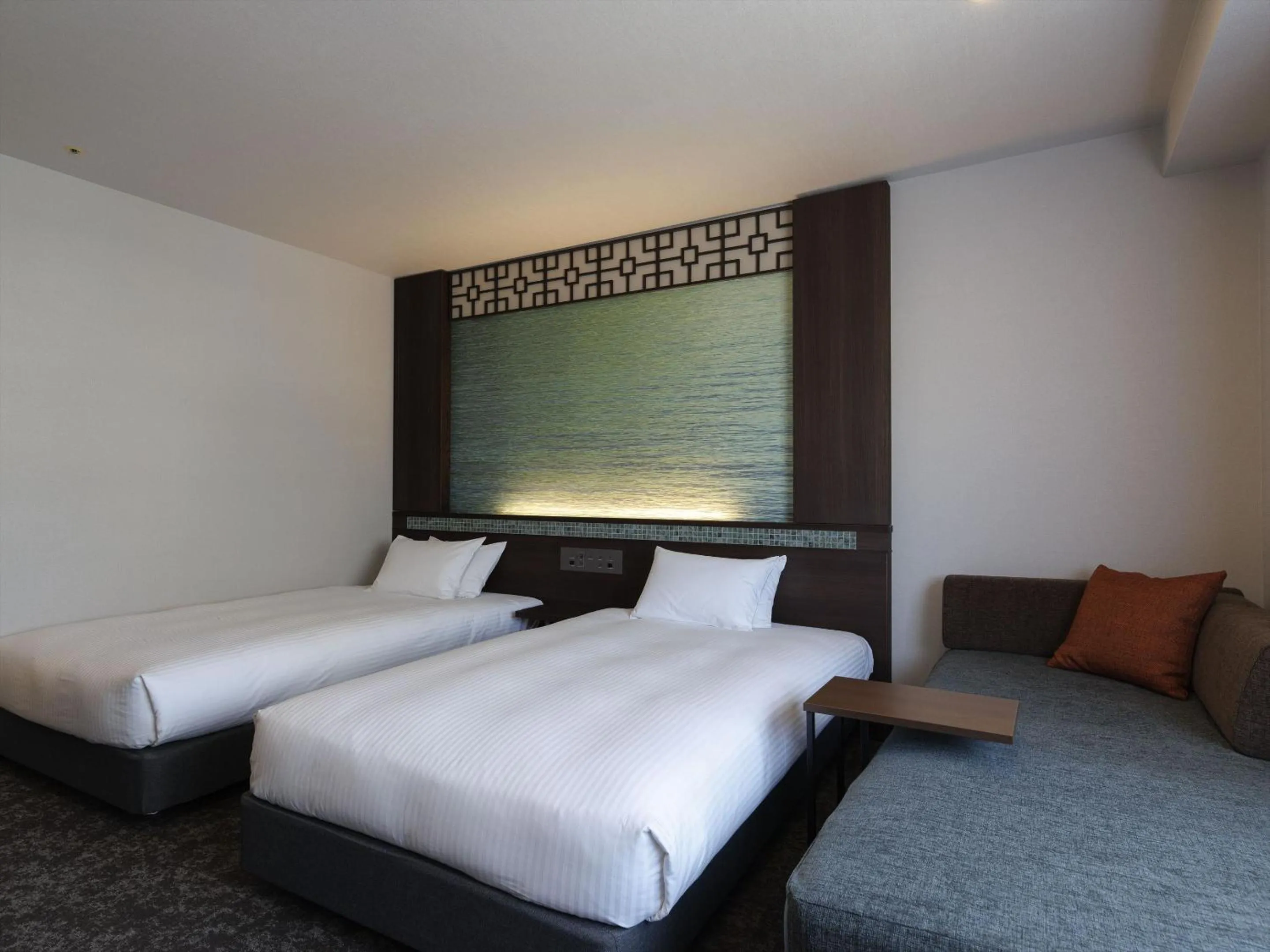 Photo of the whole room, Bed in JR Kyushu Hotel Nagasaki